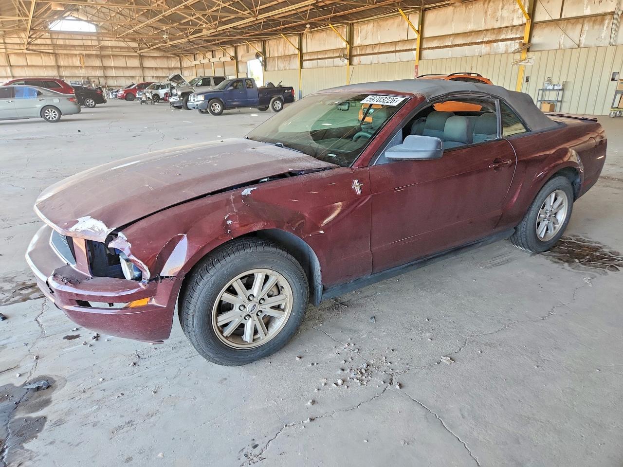 2007 Ford Mustang Maroon vin: 1ZVFT84N175196529