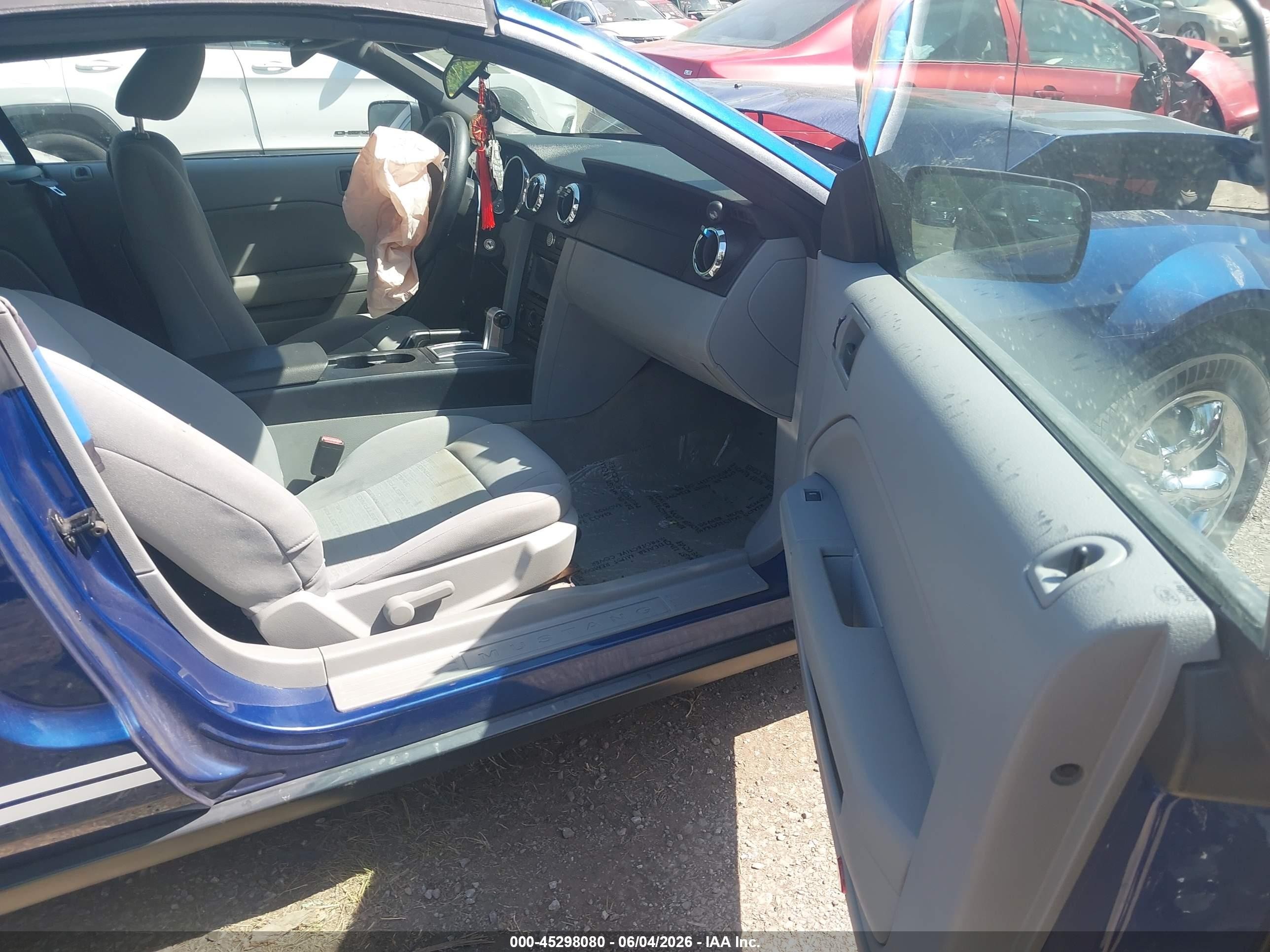 2007 Ford Mustang V6 Deluxe/v6 Premium Blue vin: 1ZVFT84N175201423