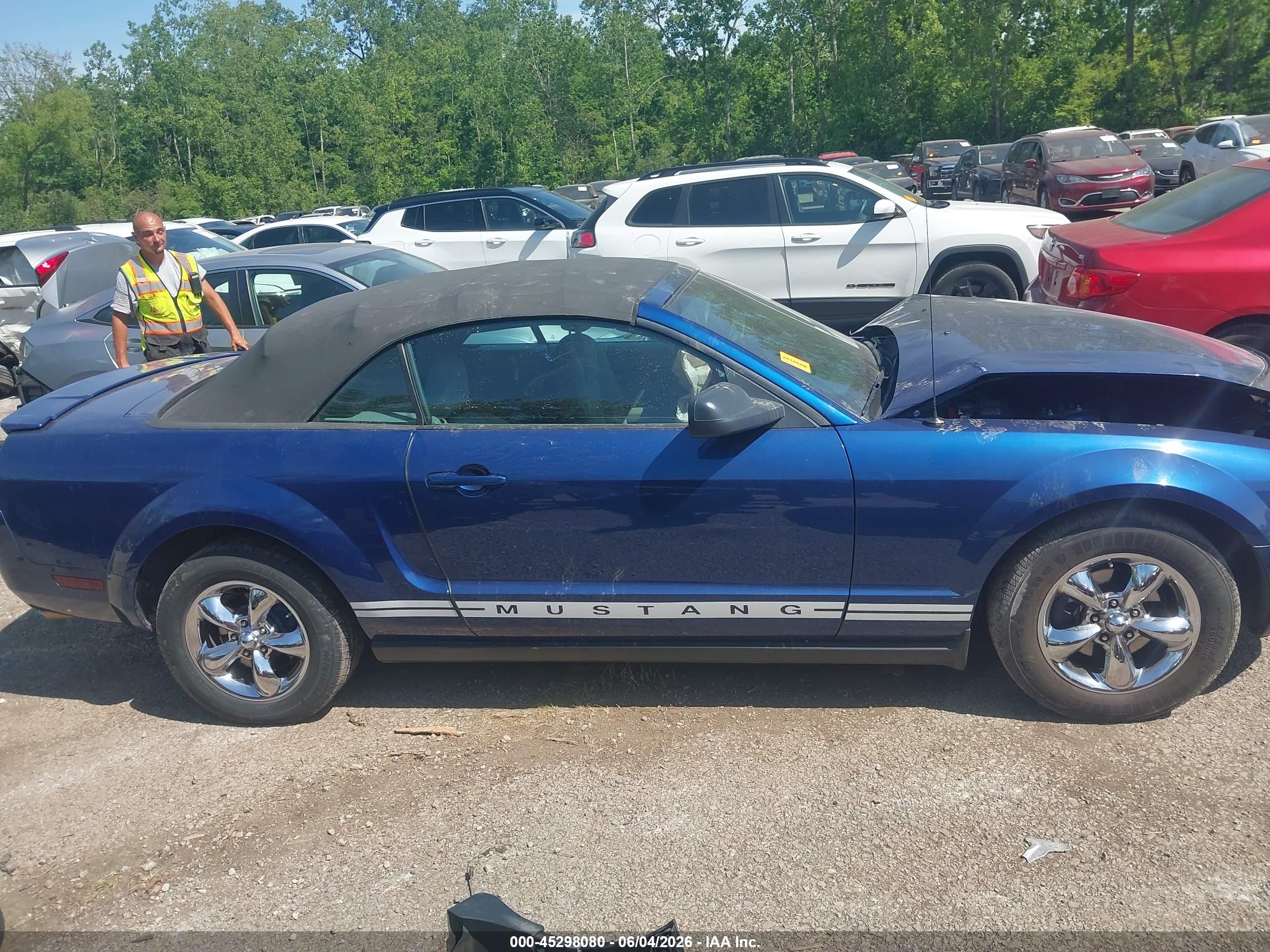 2007 Ford Mustang V6 Deluxe/v6 Premium Blue vin: 1ZVFT84N175201423