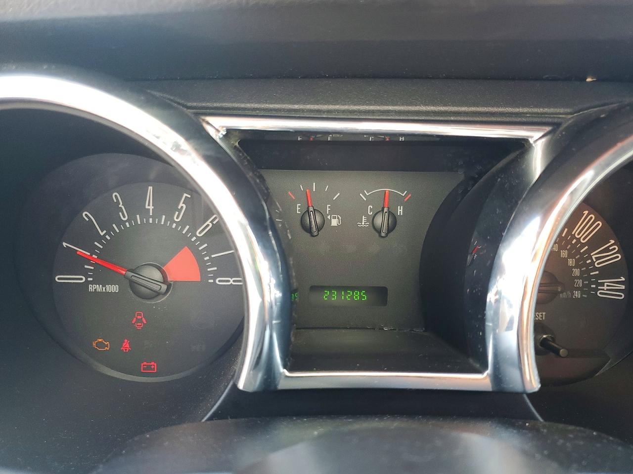 2005 Ford Mustang Silver vin: 1ZVFT84N355194469
