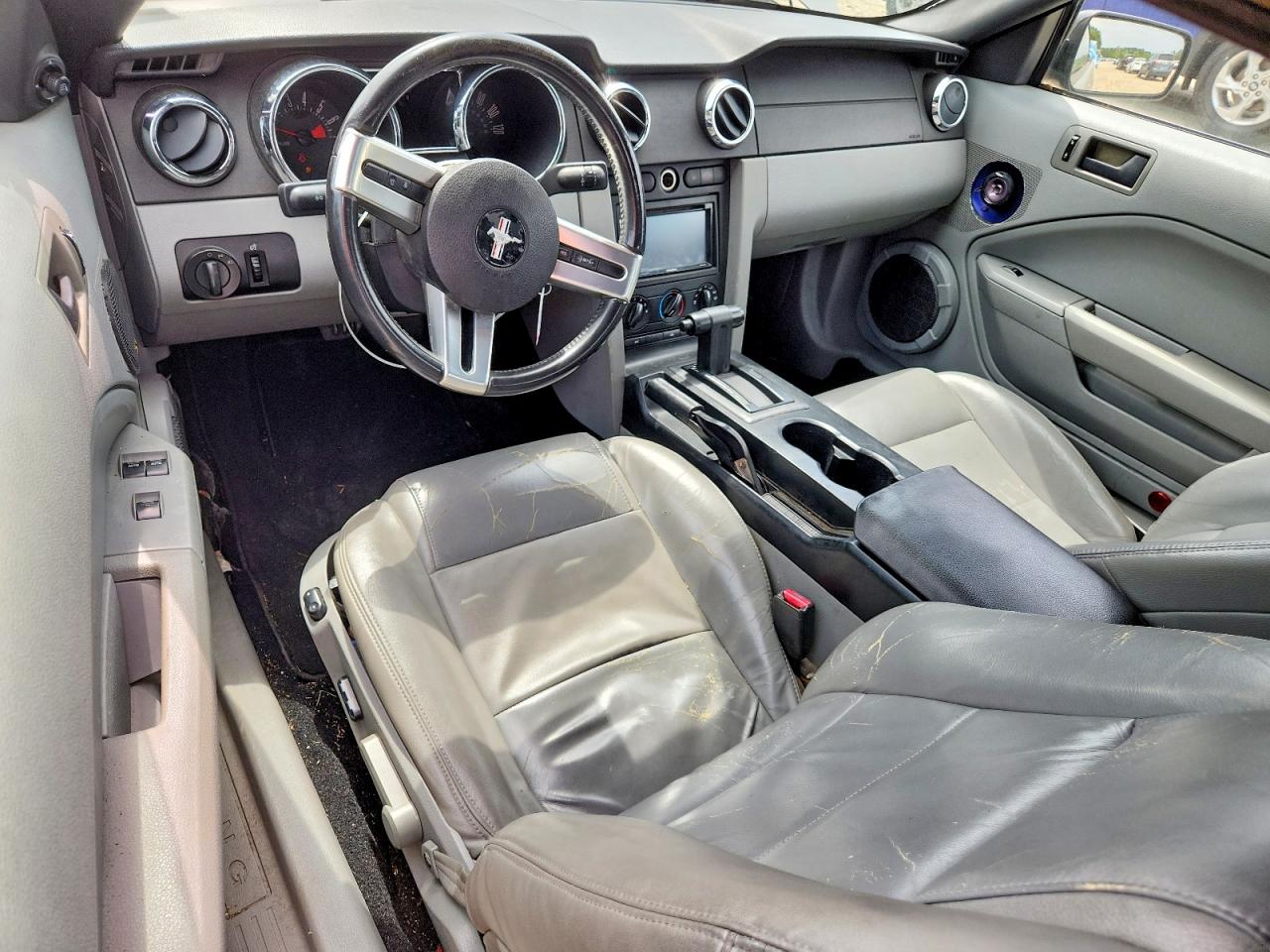 2005 Ford Mustang Silver vin: 1ZVFT84N355215840