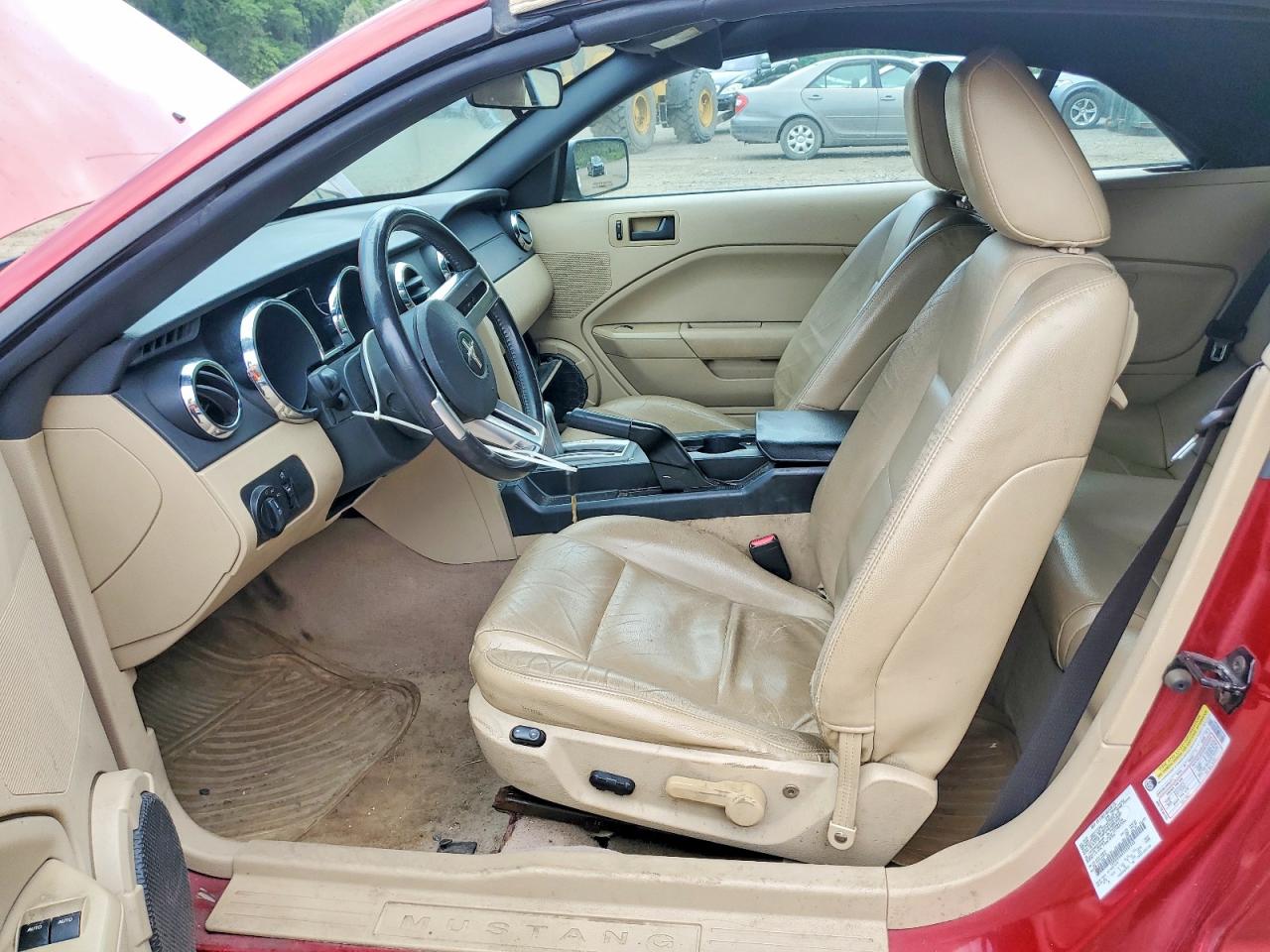 2005 Ford Mustang Красный vin: 1ZVFT84N455227592
