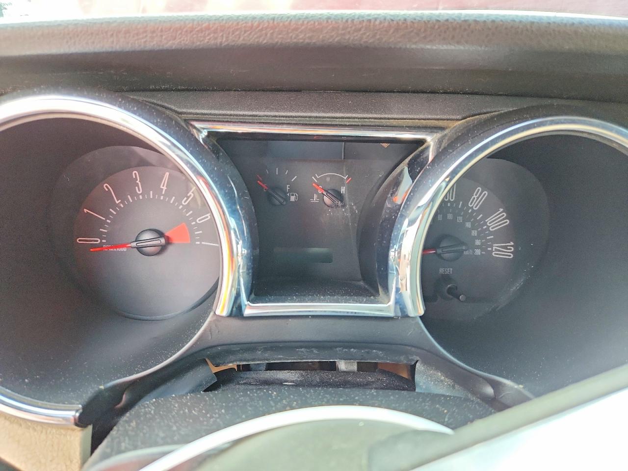 2006 Ford Mustang Maroon vin: 1ZVFT84N465217937