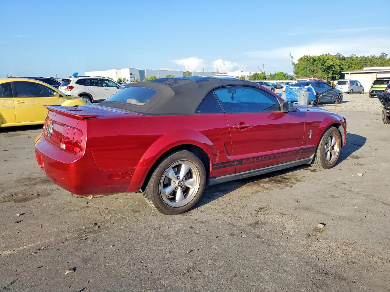 2007 Ford Mustang Red vin: 1ZVFT84N475263818