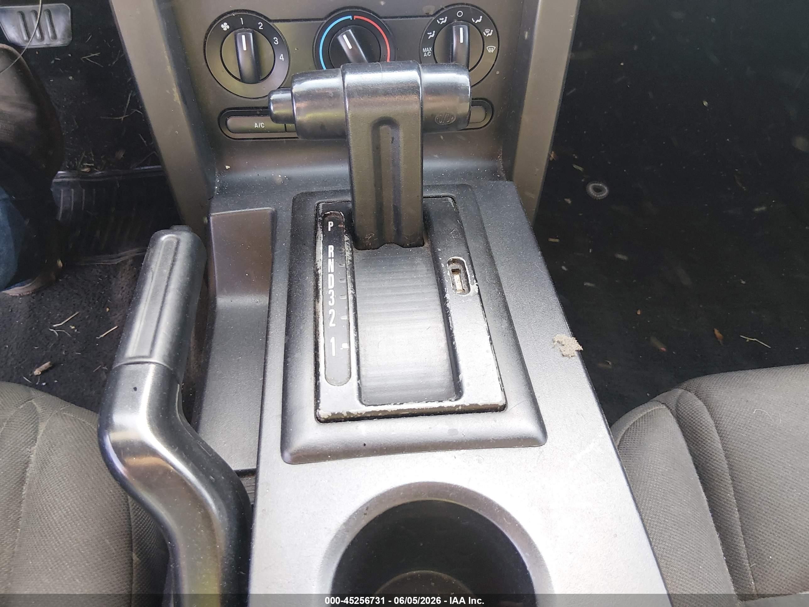2007 Ford Mustang Silver vin: 1ZVFT84N475265794