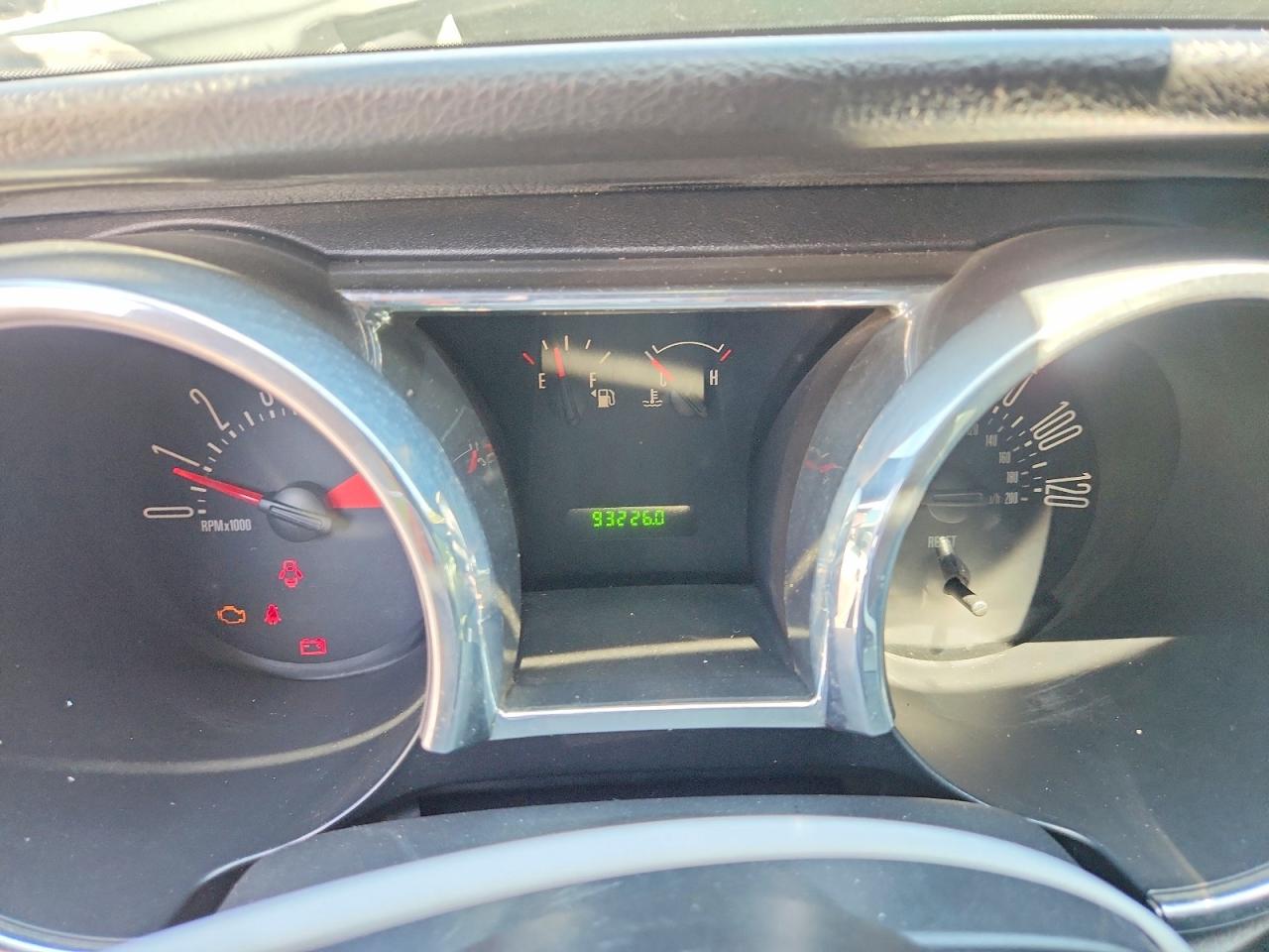 2007 Ford Mustang White vin: 1ZVFT84N475368200
