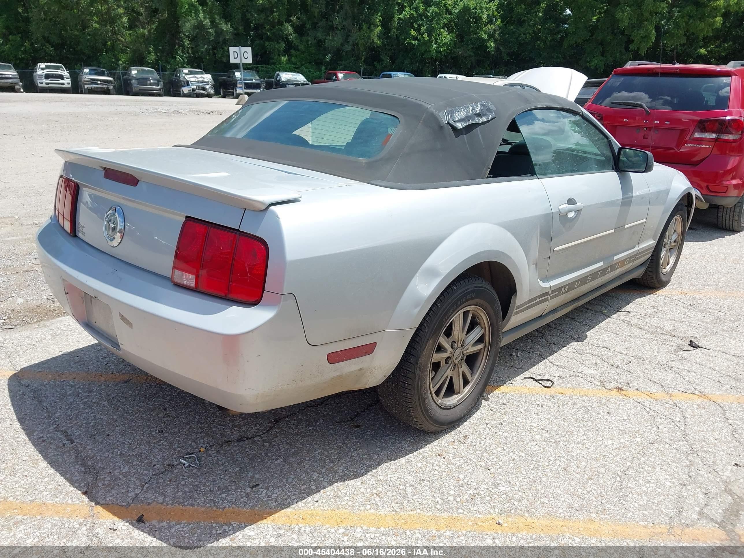 2007 Ford Mustang V6 Deluxe/v6 Premium Gray vin: 1ZVFT84N575206284
