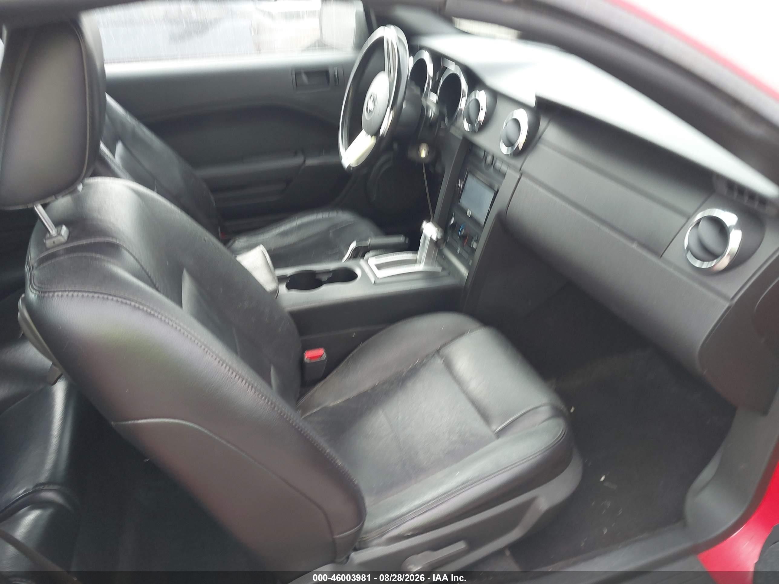 2007 Ford Mustang V6 Deluxe/v6 Premium Red vin: 1ZVFT84N575276593
