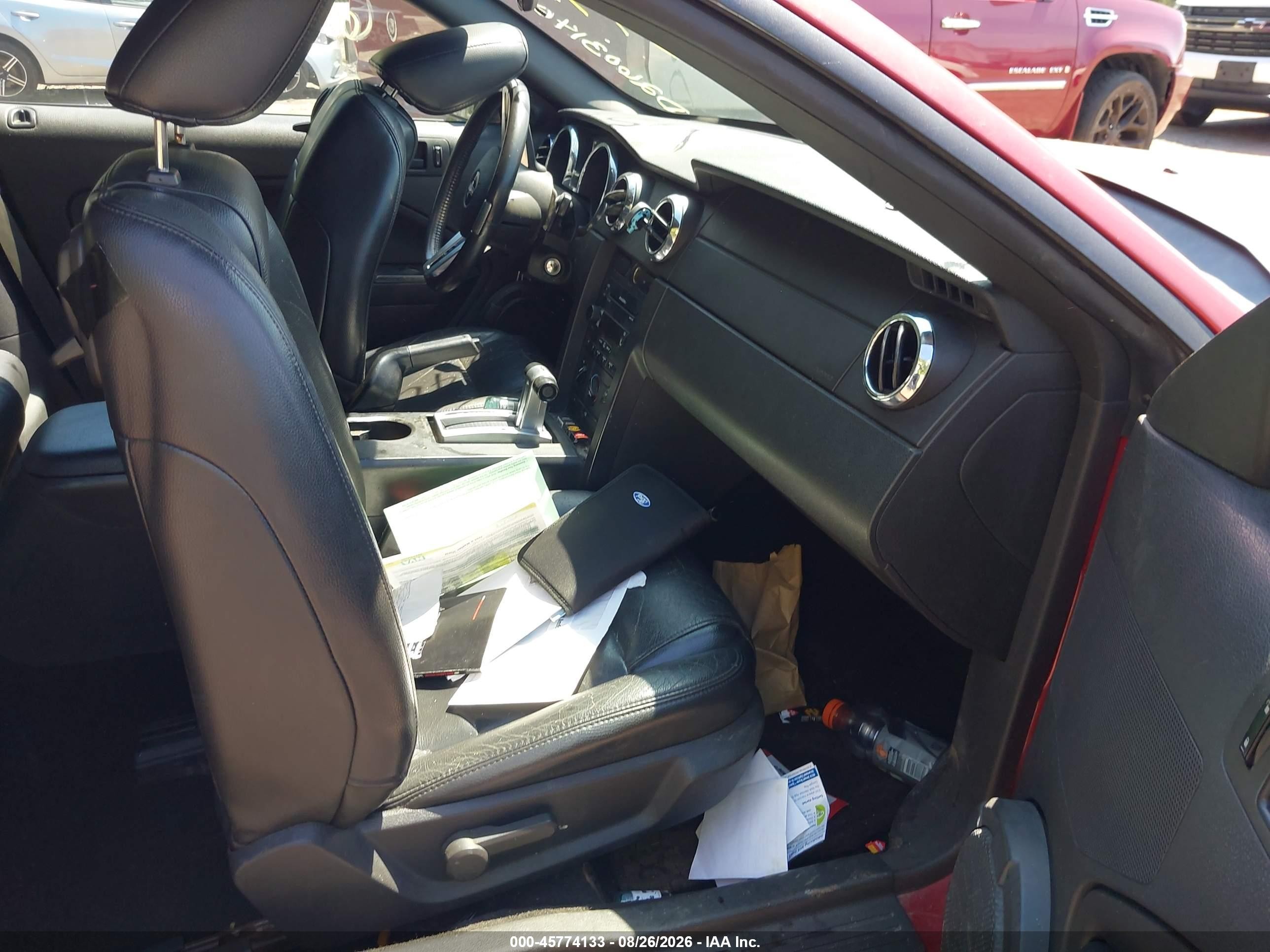 2007 Ford Mustang V6 Deluxe/v6 Premium Бордовый vin: 1ZVFT84N575355178