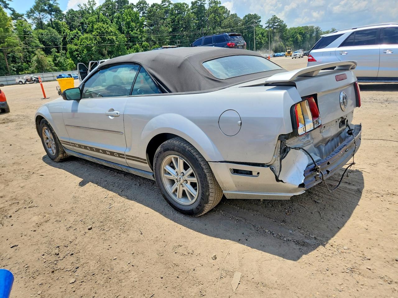 2005 Ford Mustang Silver vin: 1ZVFT84N655215976