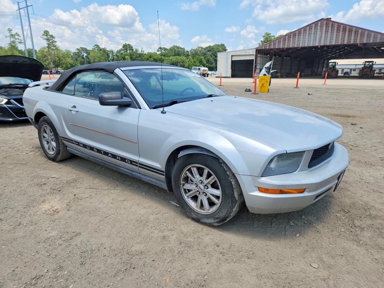 2005 Ford Mustang Silver vin: 1ZVFT84N655215976