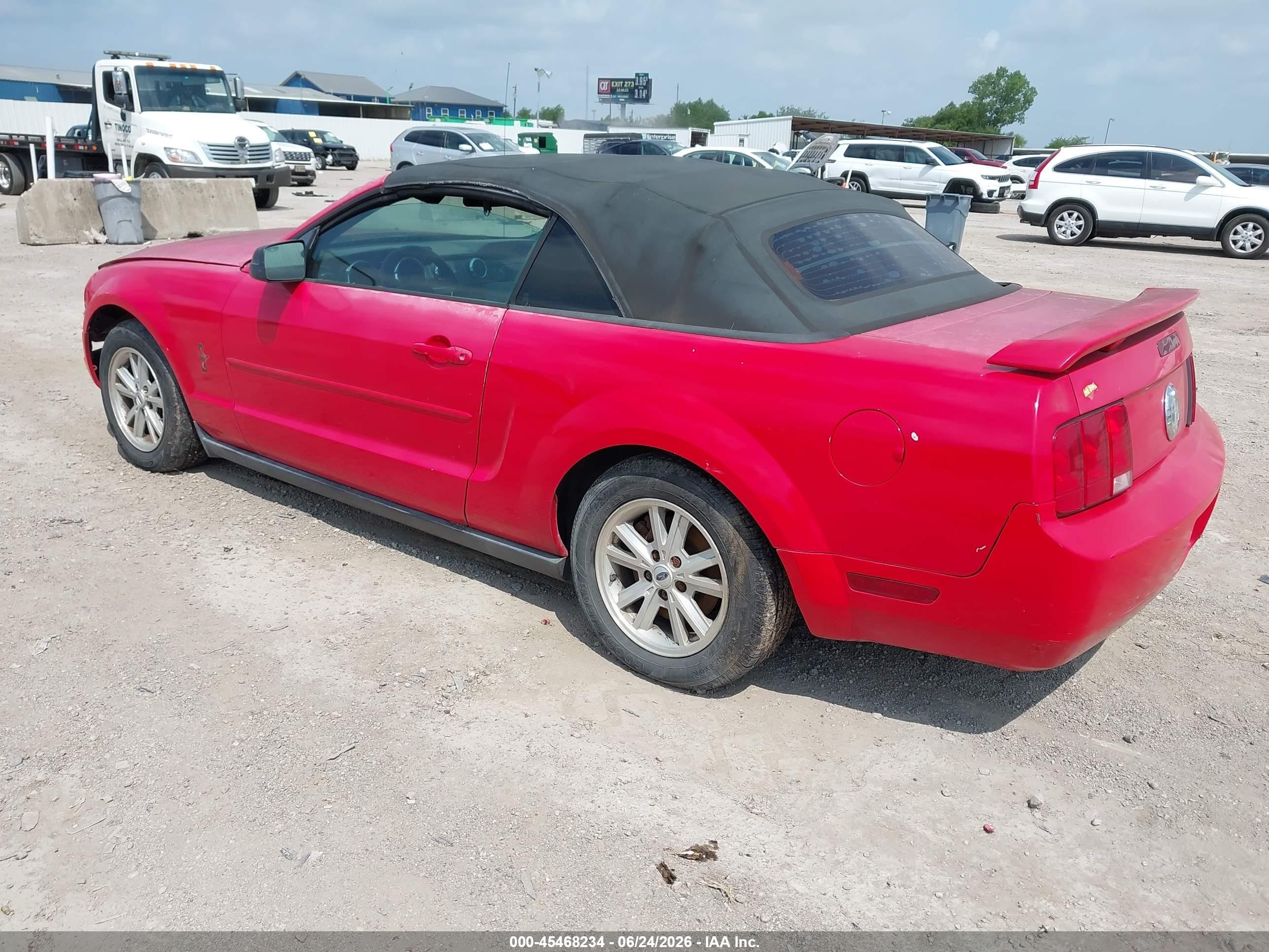 2006 Ford Mustang V6 Red vin: 1ZVFT84N665189140