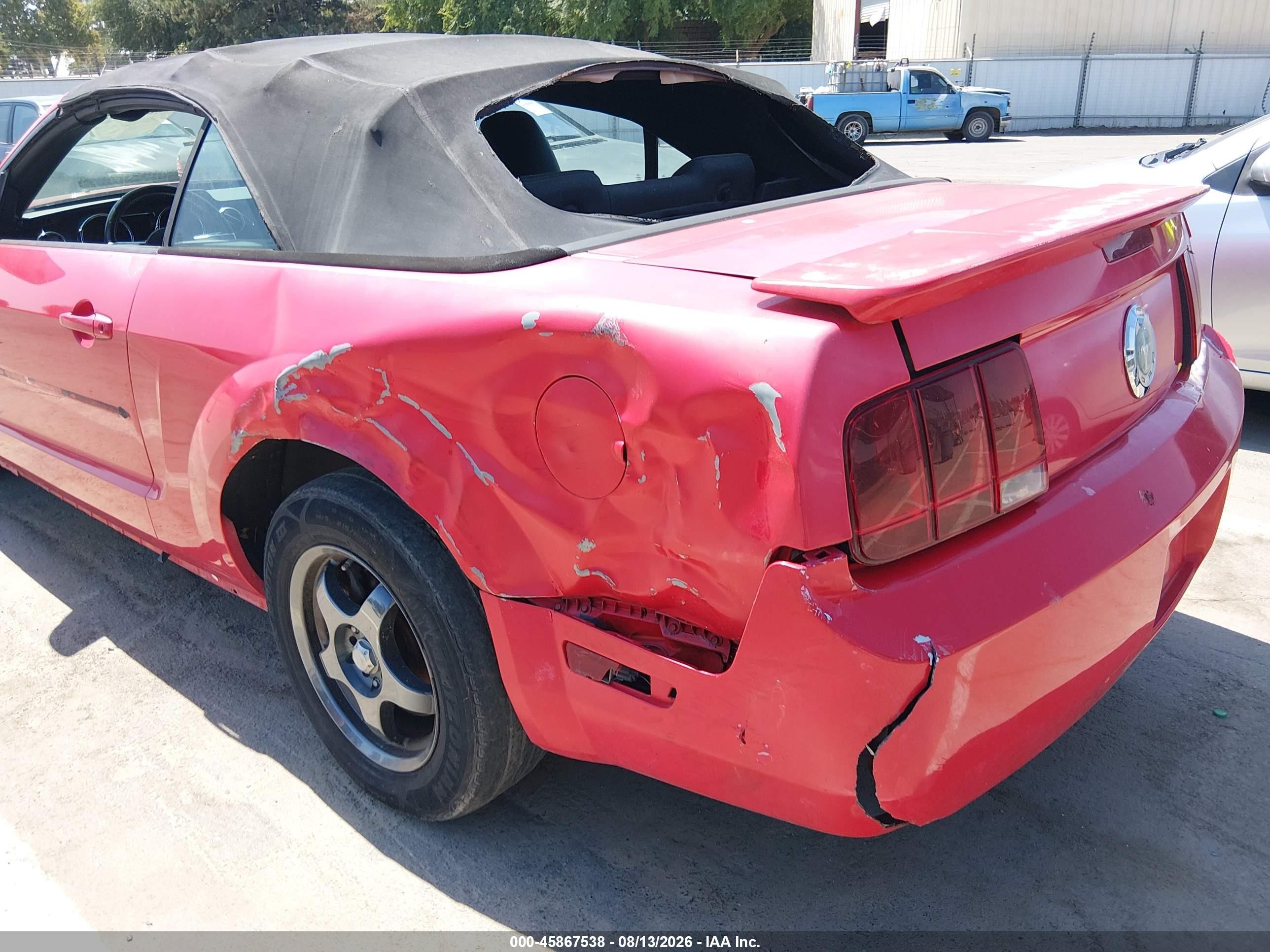 2007 Ford Mustang V6 Deluxe/v6 Premium Red vin: 1ZVFT84N775276594