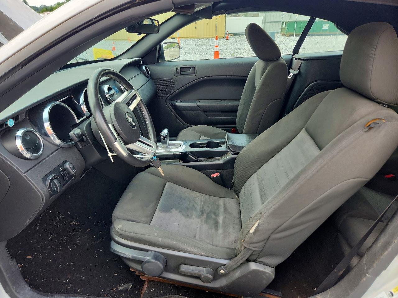 2005 Ford Mustang Silver vin: 1ZVFT84N855191650