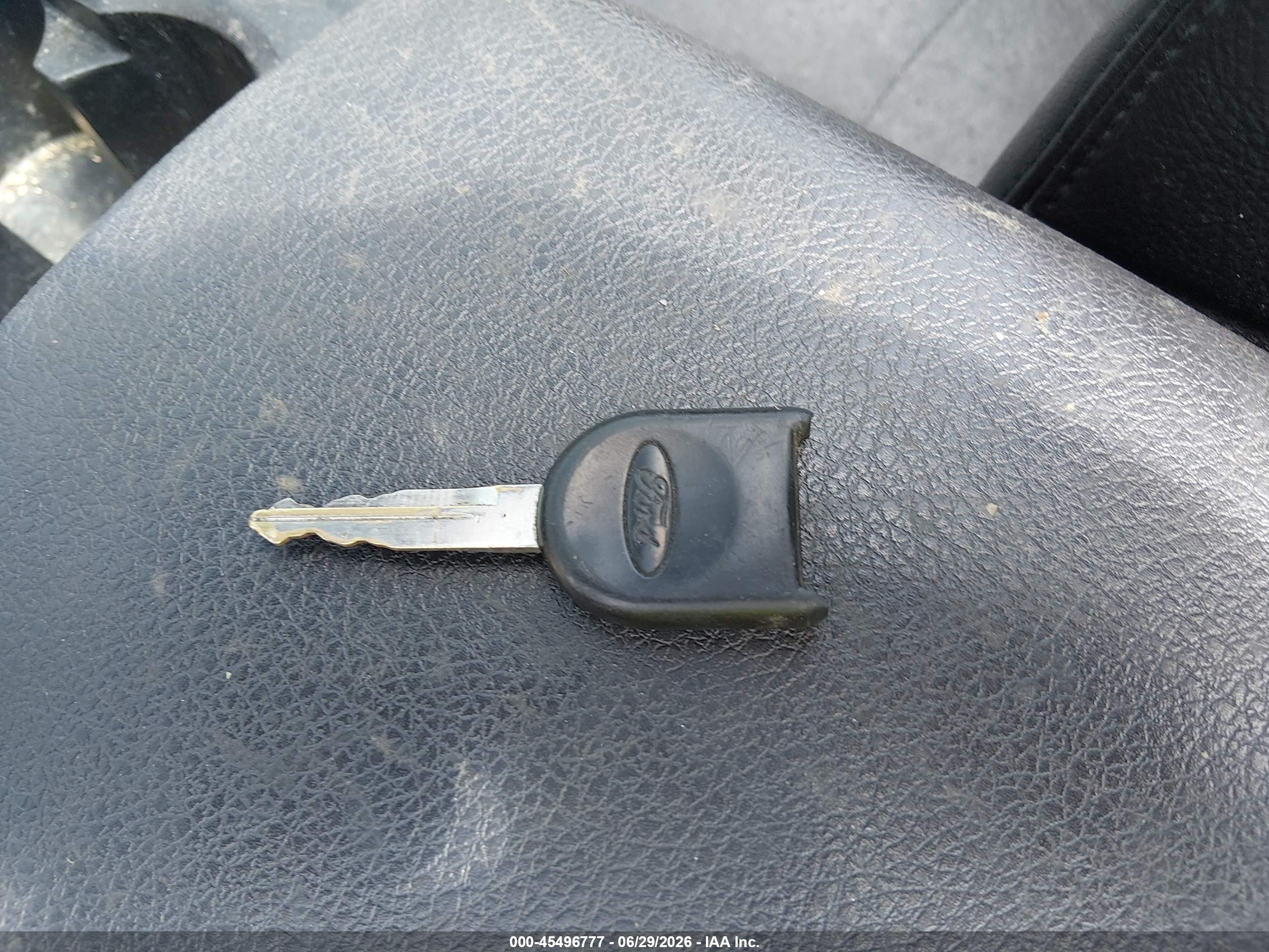 2005 Ford Mustang   Gray vin: 1ZVFT84N955232299