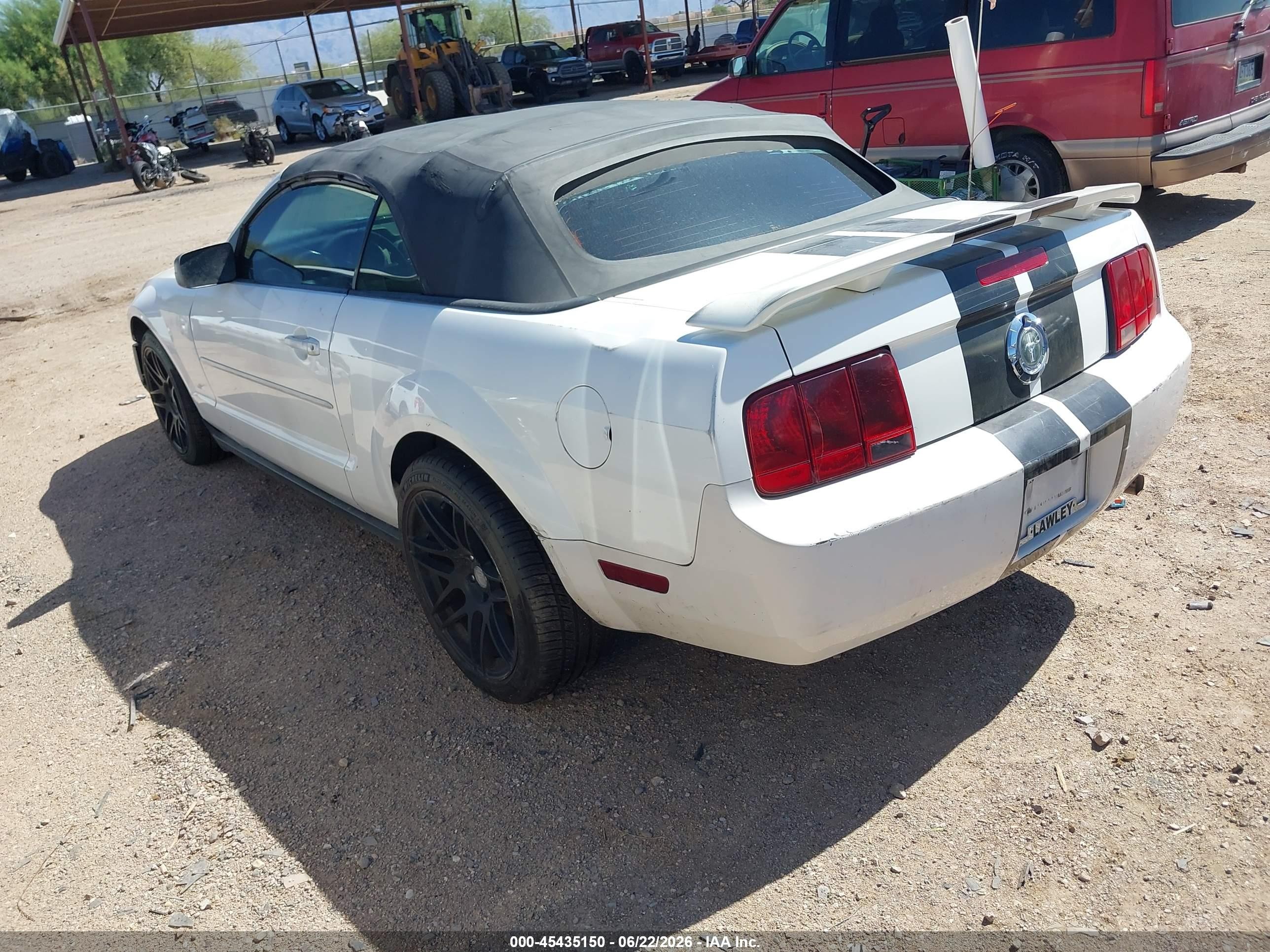 2006 Ford Mustang V6 White vin: 1ZVFT84N965190153