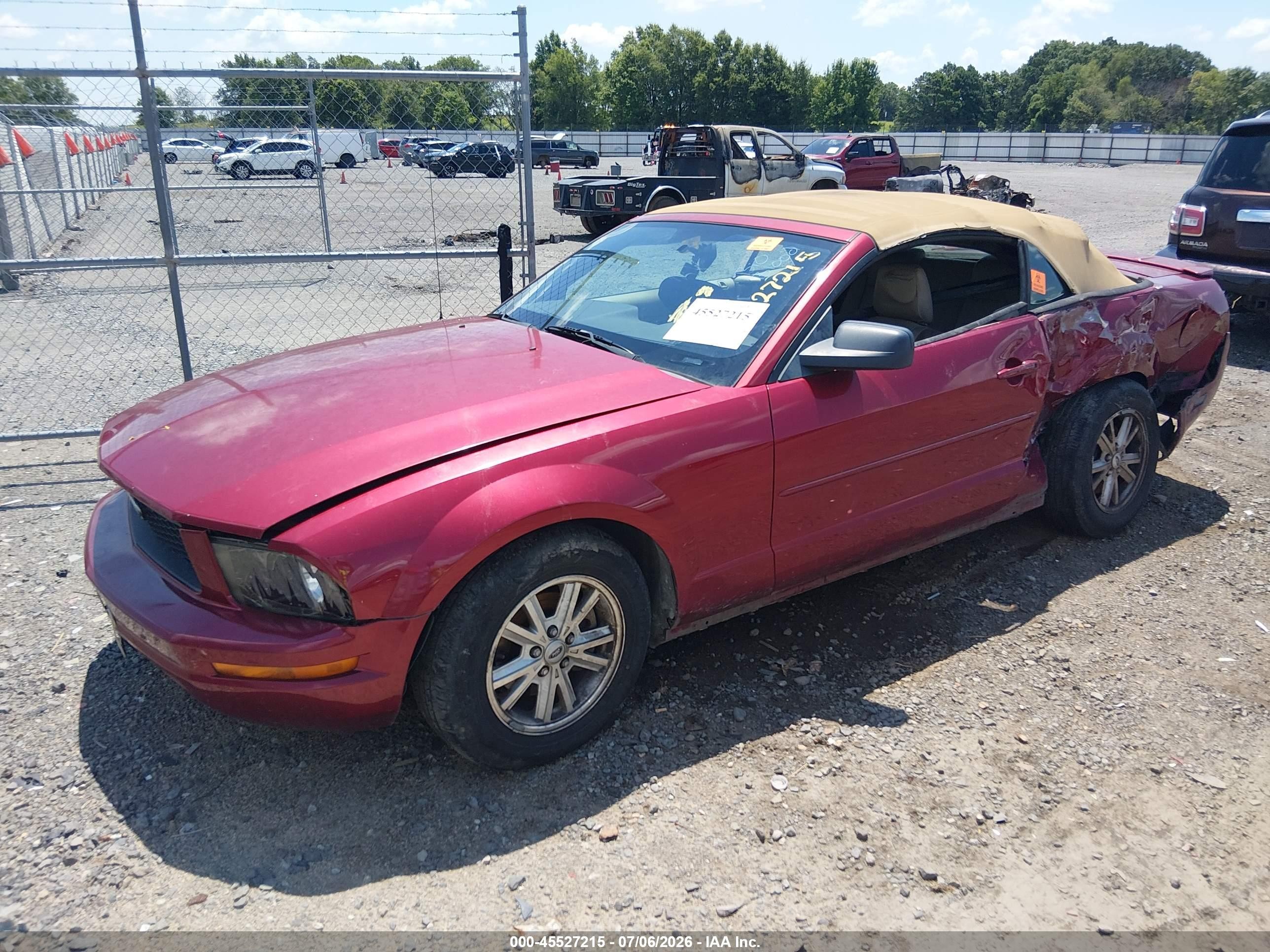 2007 Ford Mustang V6 Deluxe/v6 Premium Red vin: 1ZVFT84N975262115
