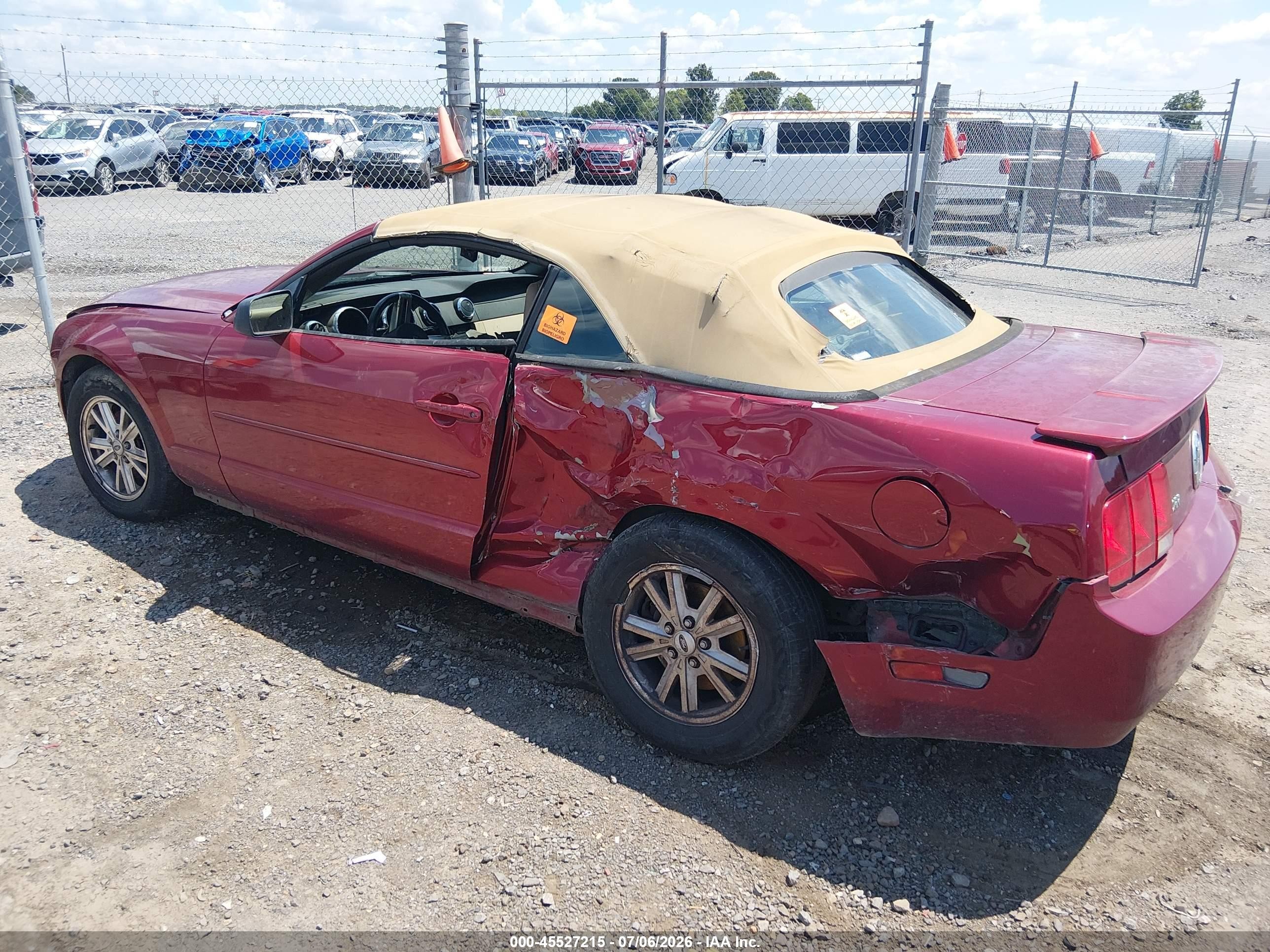 2007 Ford Mustang V6 Deluxe/v6 Premium Red vin: 1ZVFT84N975262115
