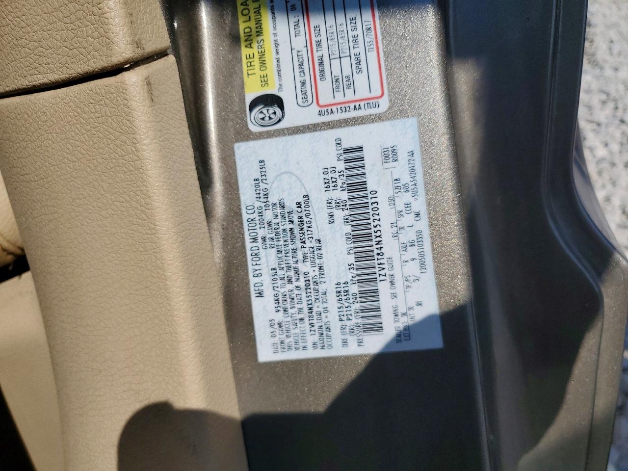 2005 Ford Mustang Серый vin: 1ZVFT84NX55220310