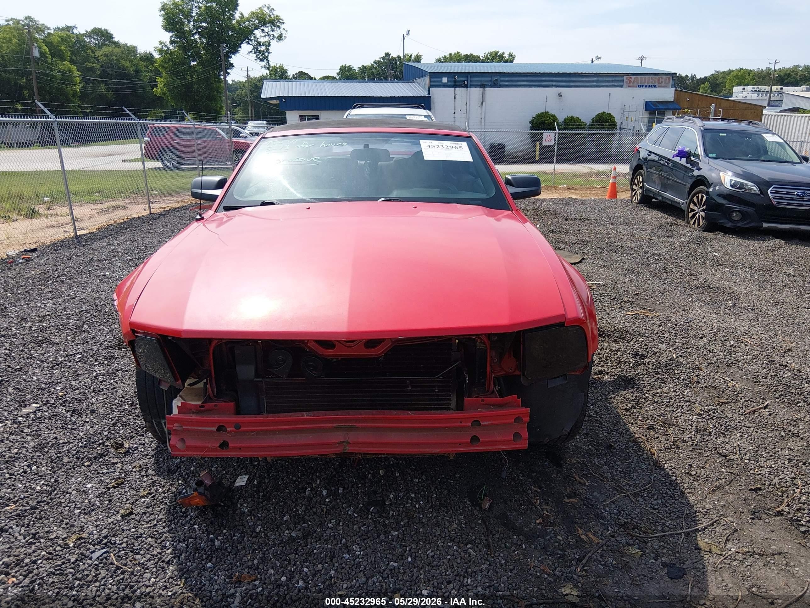 2006 Ford Mustang V6 Red vin: 1ZVFT84NX65138675