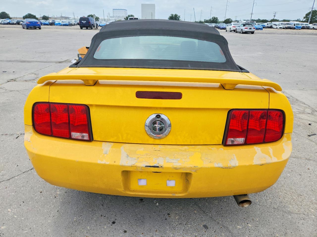 2006 Ford Mustang Yellow vin: 1ZVFT84NX65206117