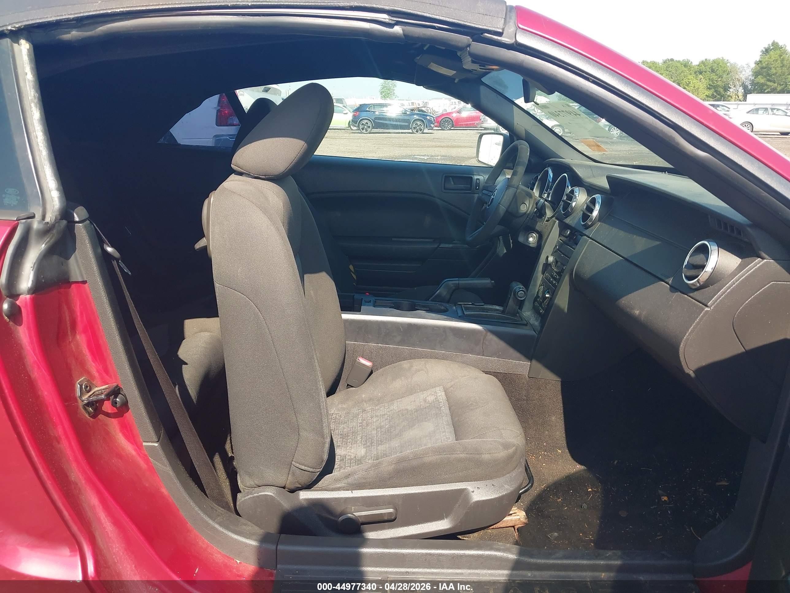 2007 Ford Mustang V6 Deluxe/v6 Premium Темно-бордовый vin: 1ZVFT84NX75278906