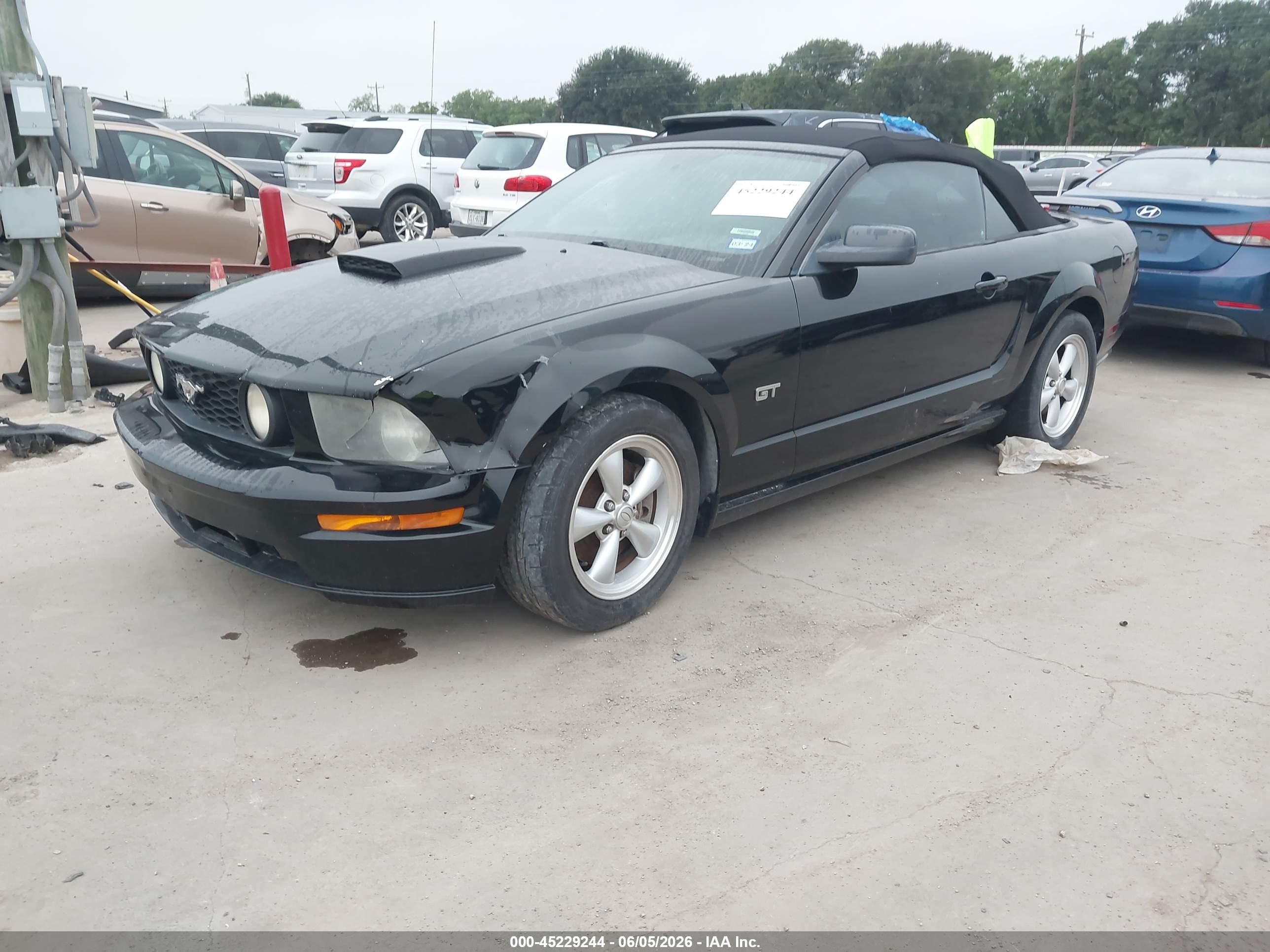 2007 Ford Mustang Gt Deluxe/gt Premium Black vin: 1ZVFT85H575305762