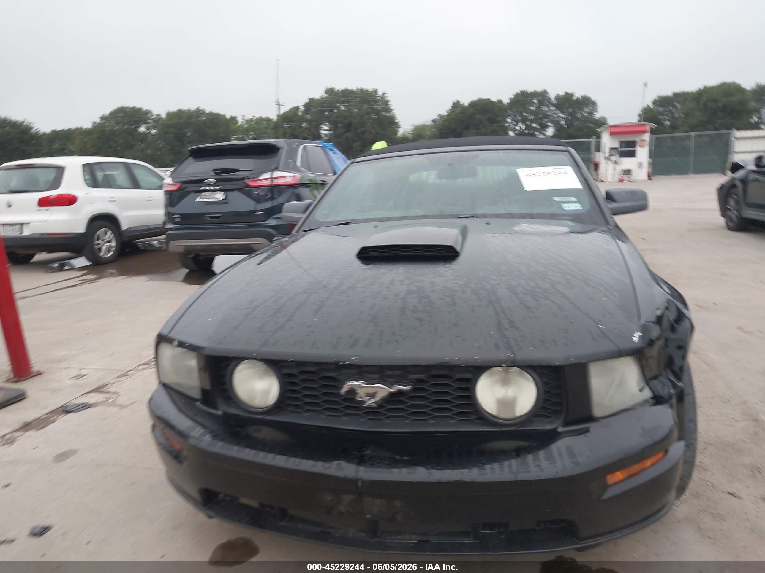 2007 Ford Mustang Gt Deluxe/gt Premium Black vin: 1ZVFT85H575305762