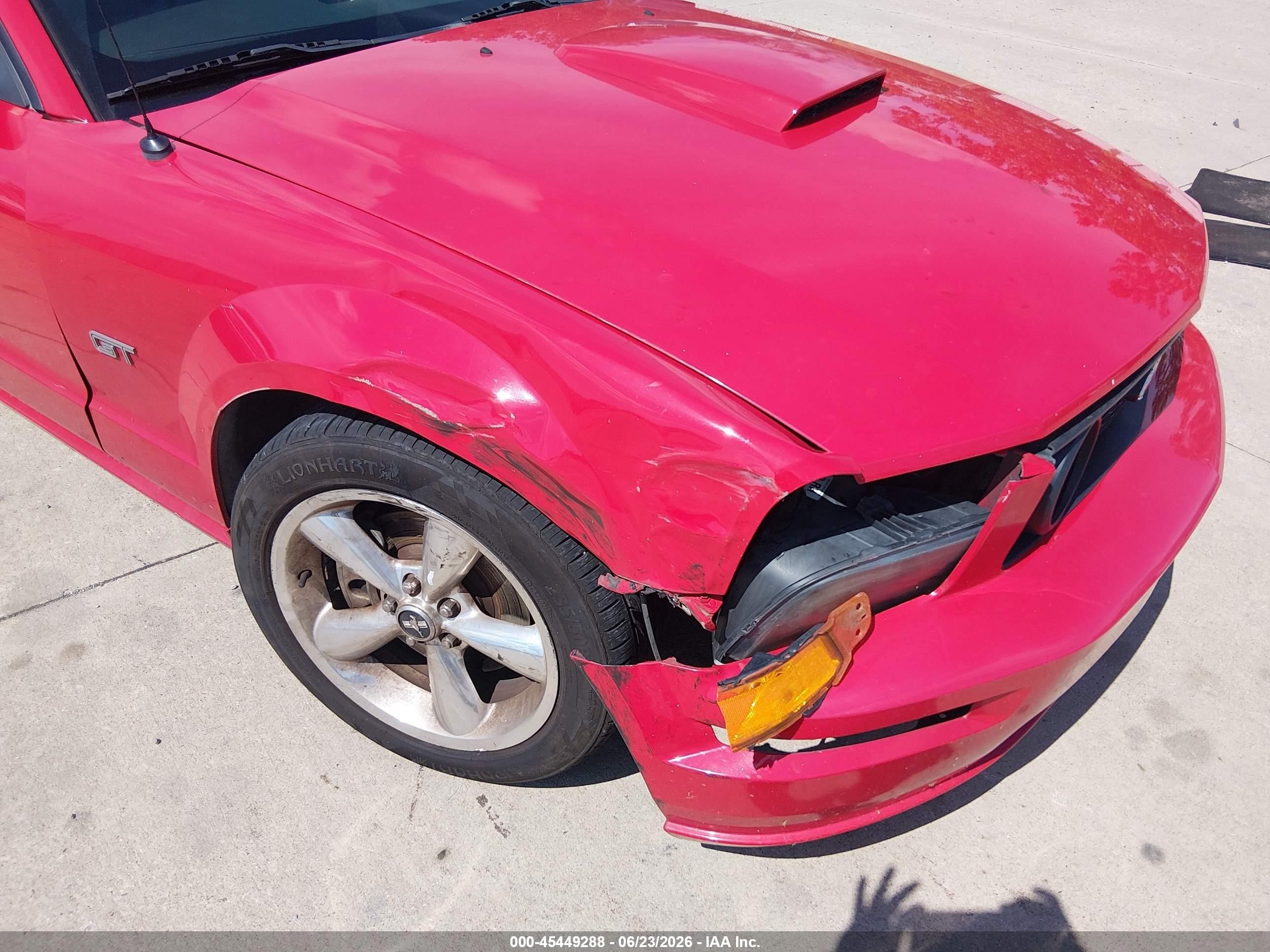 2007 Ford Mustang Gt Deluxe/gt Premium Красный vin: 1ZVFT85H875304718