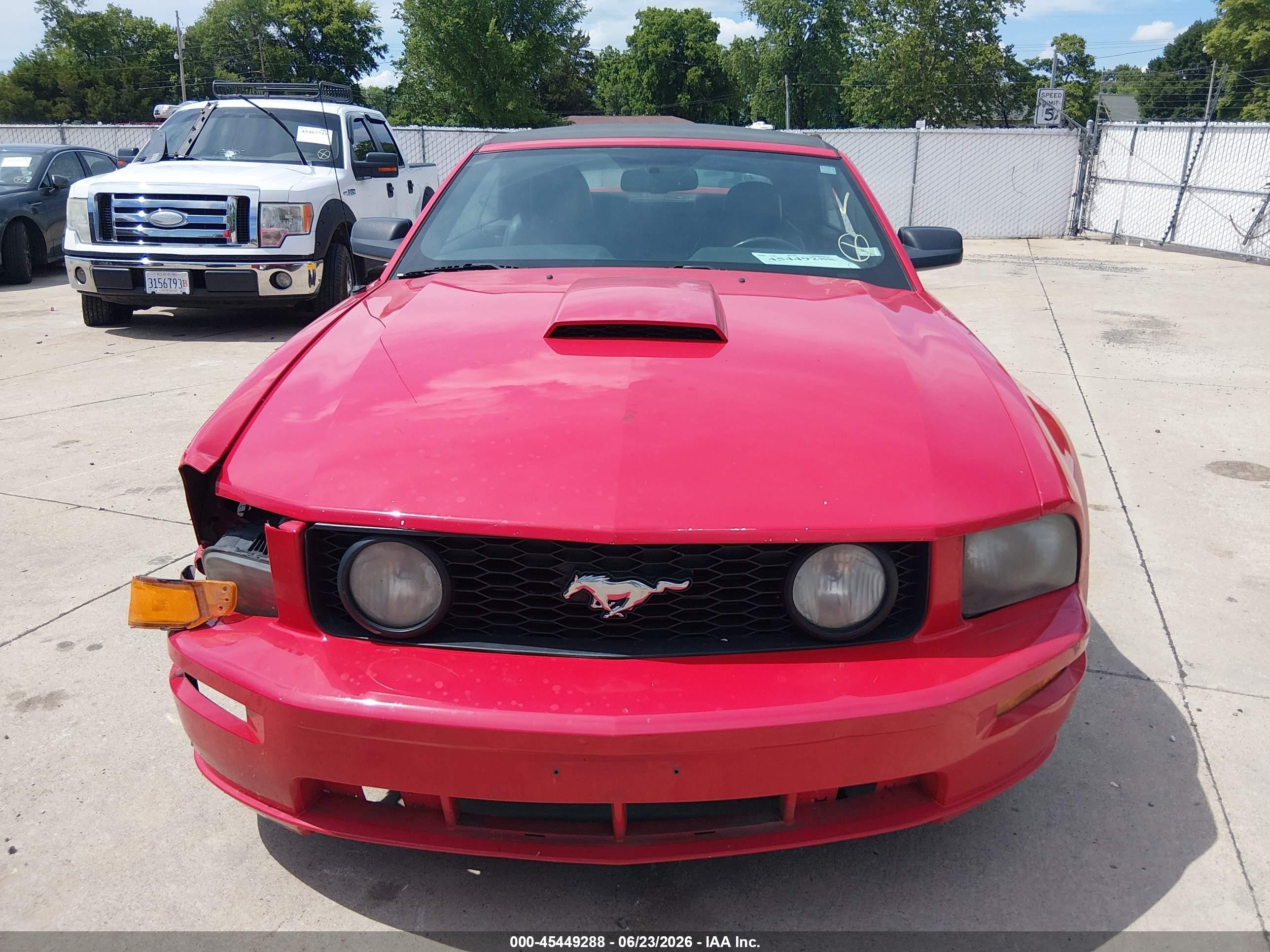 2007 Ford Mustang Gt Deluxe/gt Premium Красный vin: 1ZVFT85H875304718