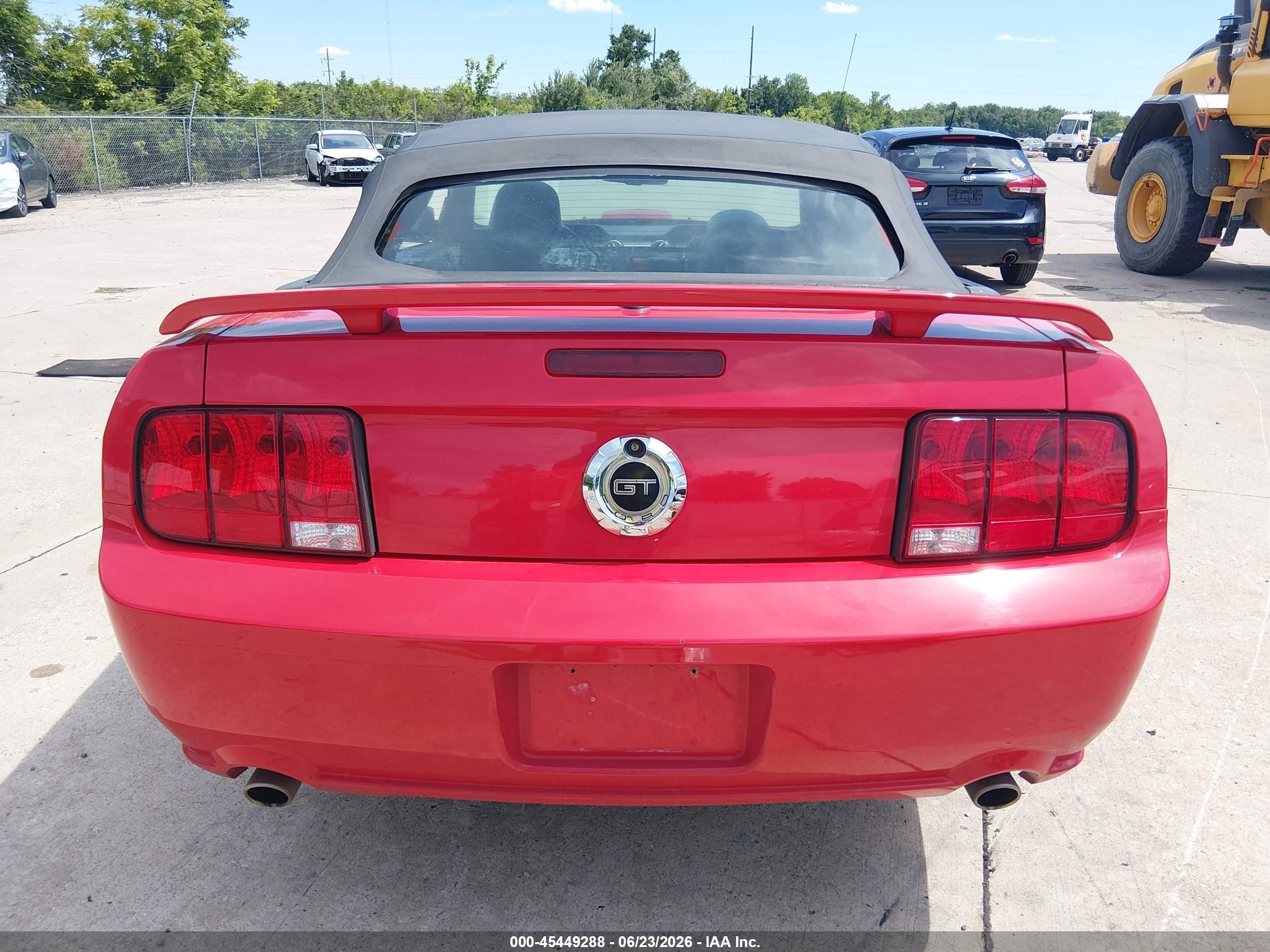2007 Ford Mustang Gt Deluxe/gt Premium Красный vin: 1ZVFT85H875304718