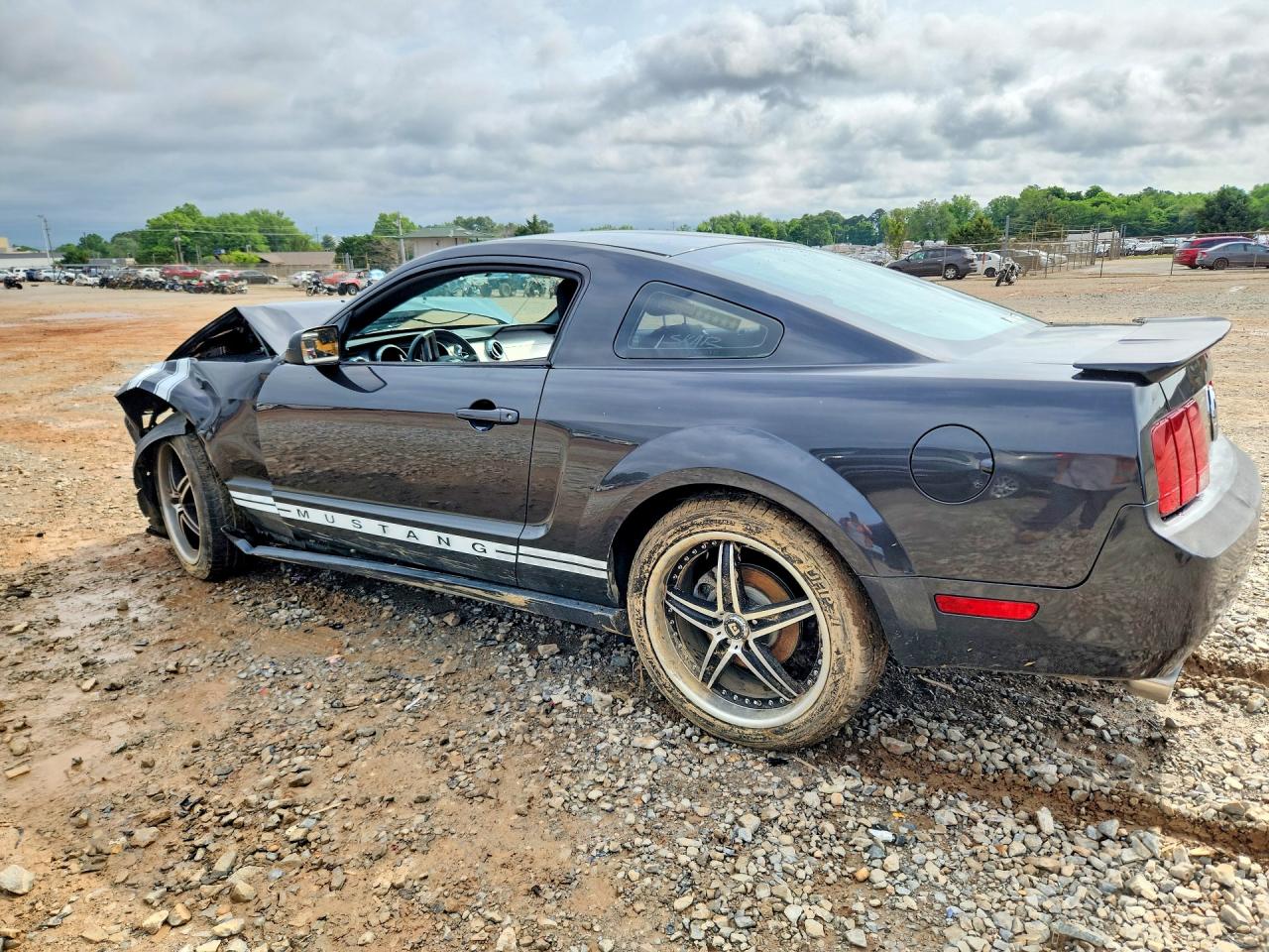 2008 Ford Mustang Серый vin: 1ZVHT80N085104553
