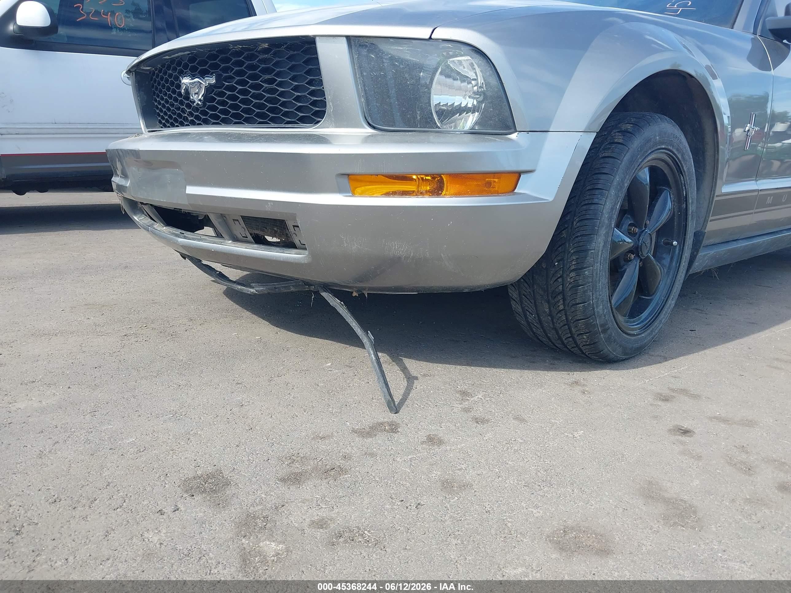2008 Ford Mustang V6 Deluxe/v6 Premium Silver vin: 1ZVHT80N085106061