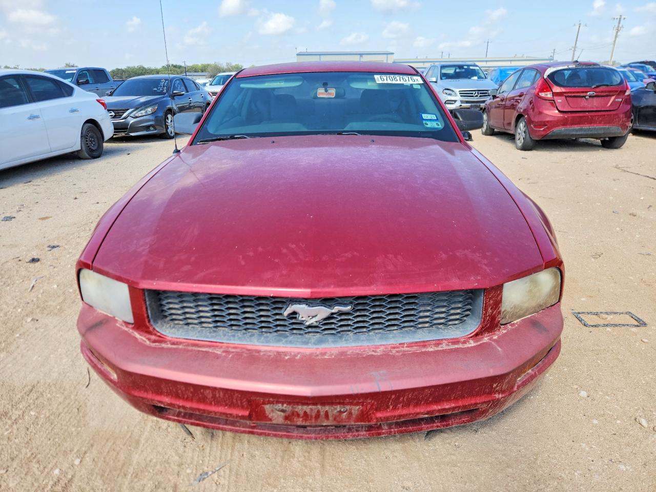 2008 Ford Mustang Red vin: 1ZVHT80N085111843