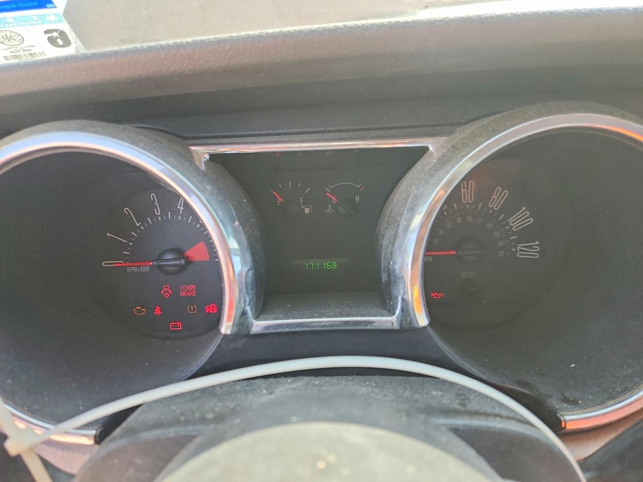 2008 Ford Mustang Red vin: 1ZVHT80N085111843