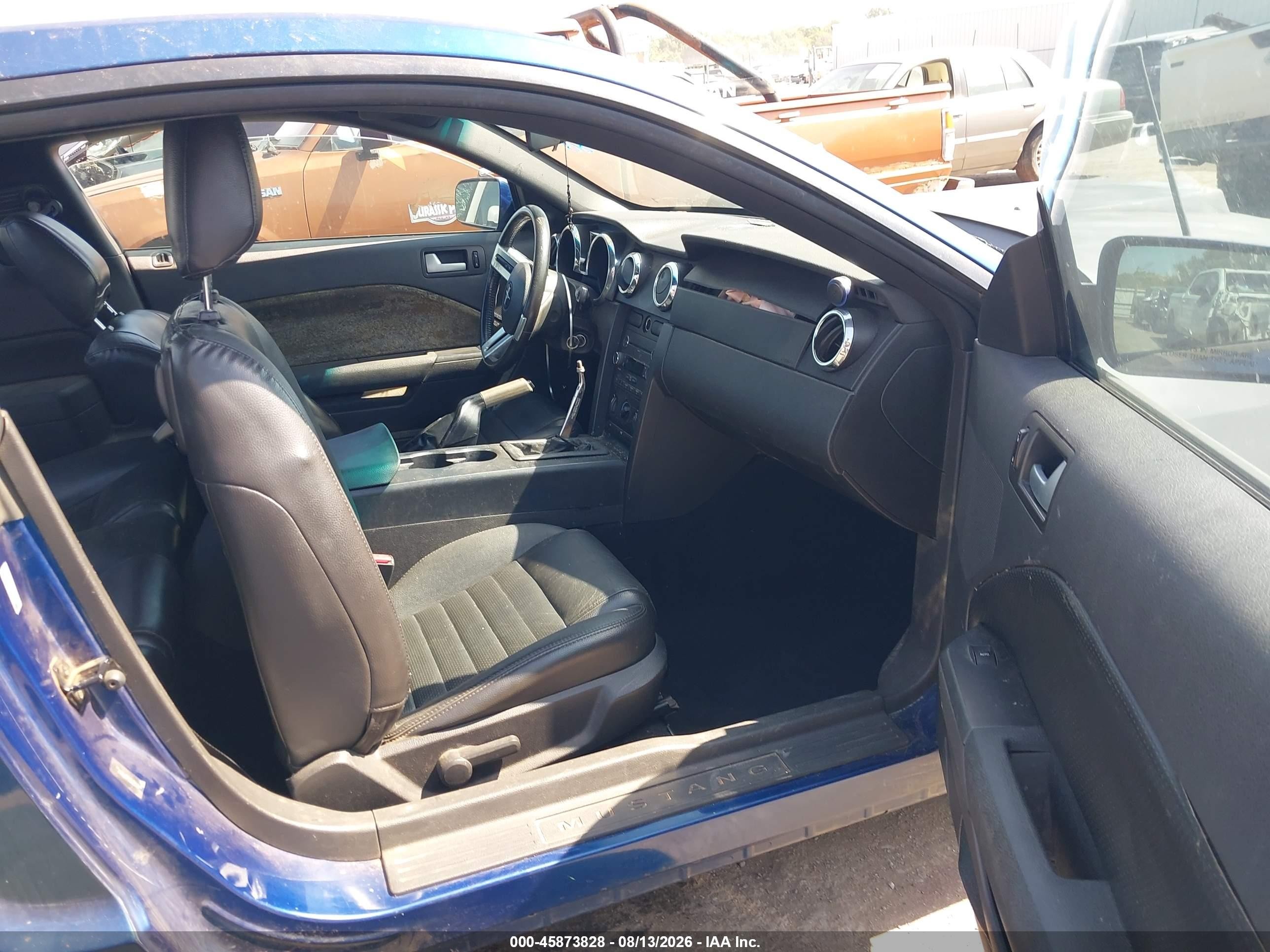 2008 Ford Mustang V6 Deluxe/v6 Premium Синий vin: 1ZVHT80N085120297