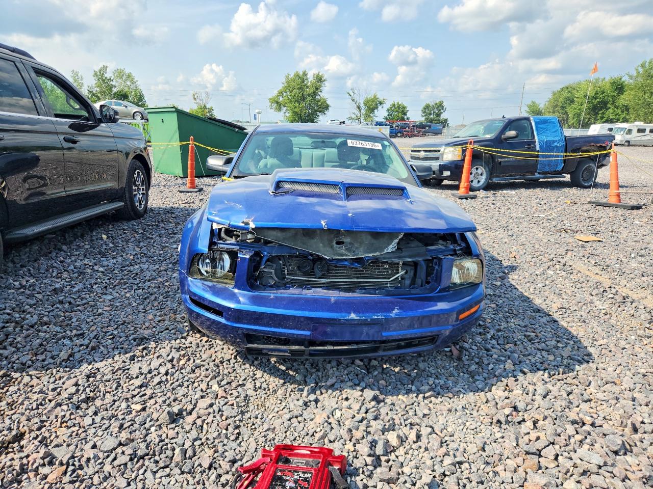 2008 Ford Mustang Blue vin: 1ZVHT80N085137438