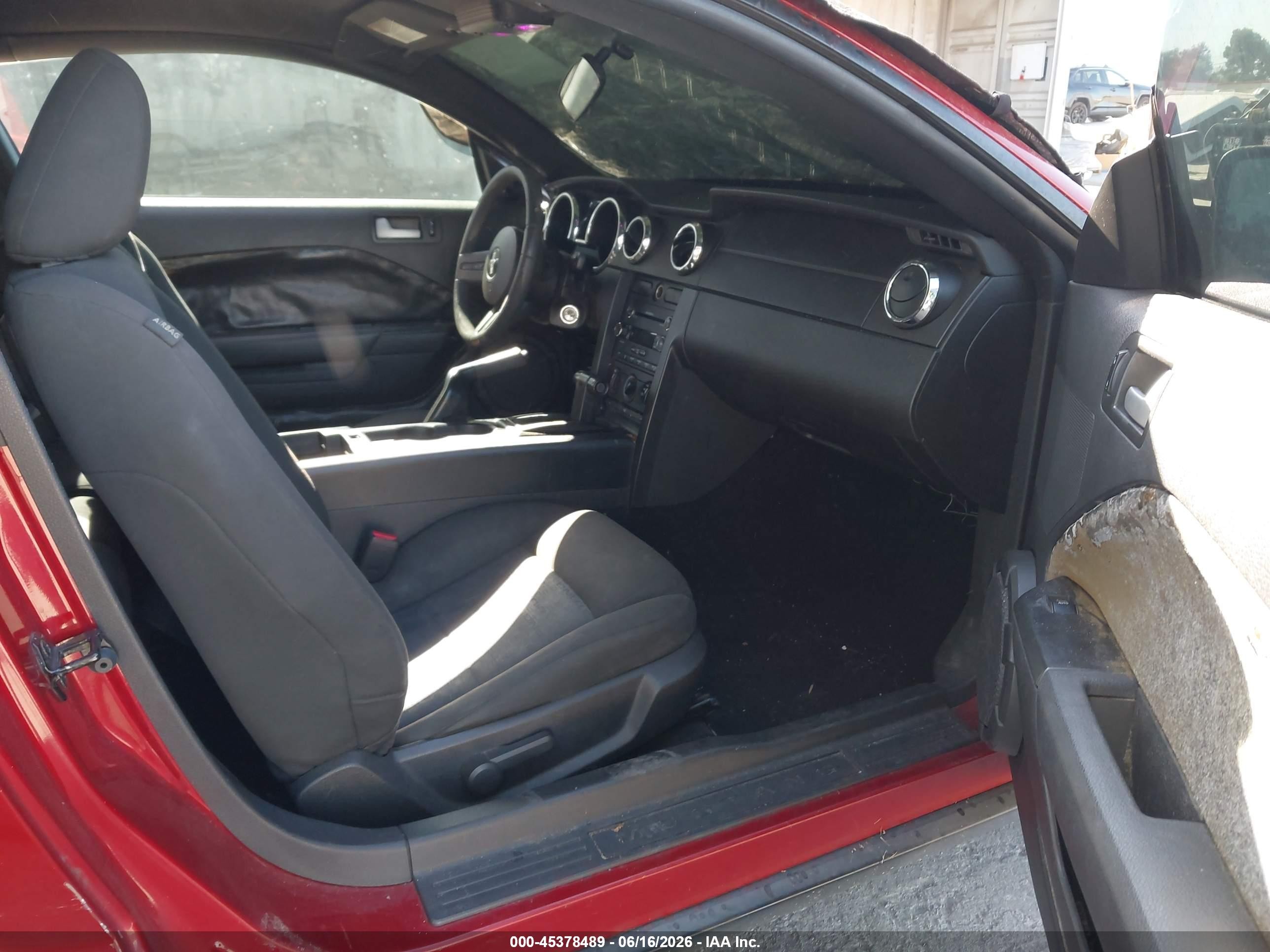 2008 Ford Mustang V6 Deluxe/v6 Premium Red vin: 1ZVHT80N085144941