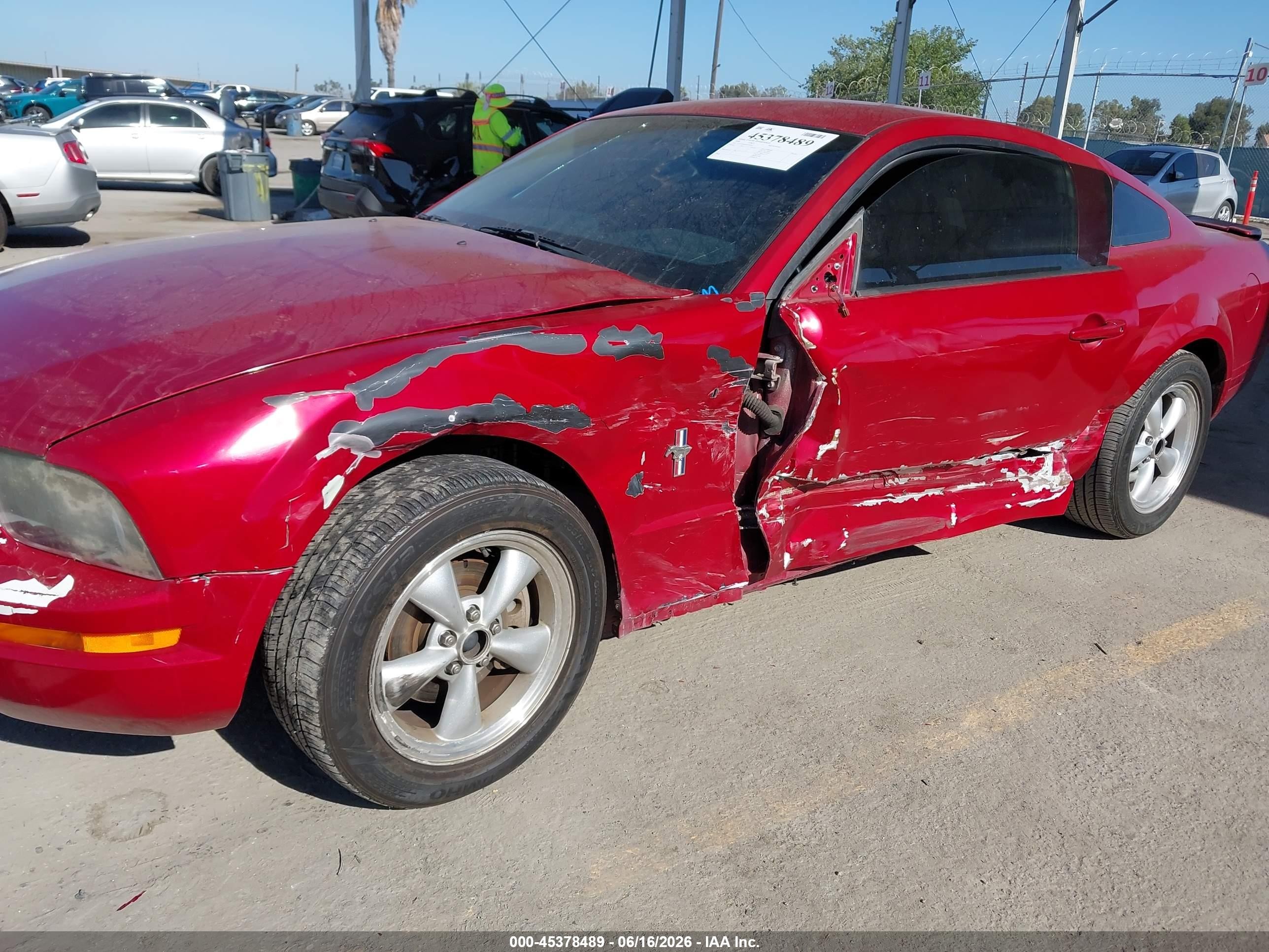 2008 Ford Mustang V6 Deluxe/v6 Premium Red vin: 1ZVHT80N085144941