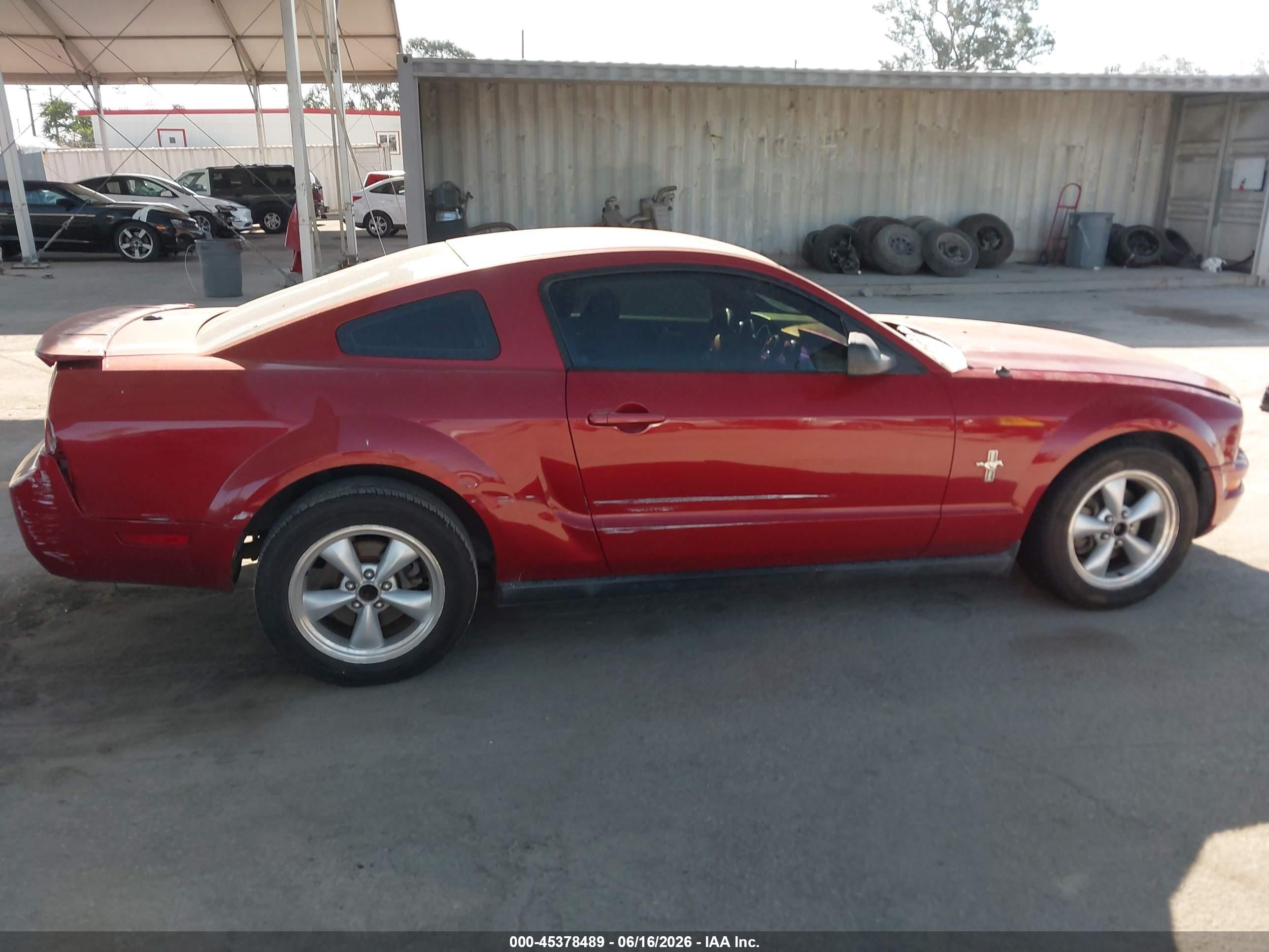 2008 Ford Mustang V6 Deluxe/v6 Premium Red vin: 1ZVHT80N085144941