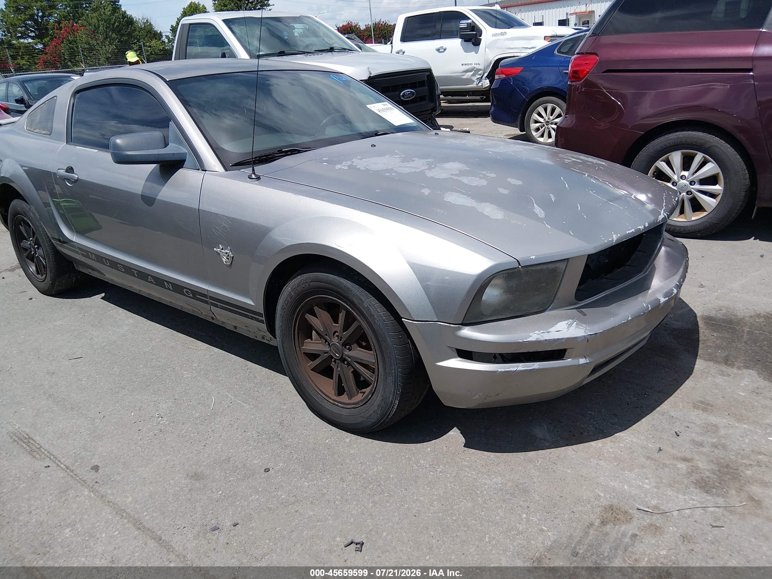 2009 Ford Mustang V6 Premium Silver vin: 1ZVHT80N095104764