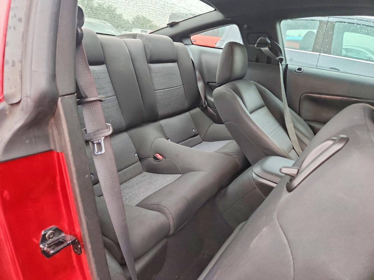 2009 Ford Mustang Красный vin: 1ZVHT80N095119796