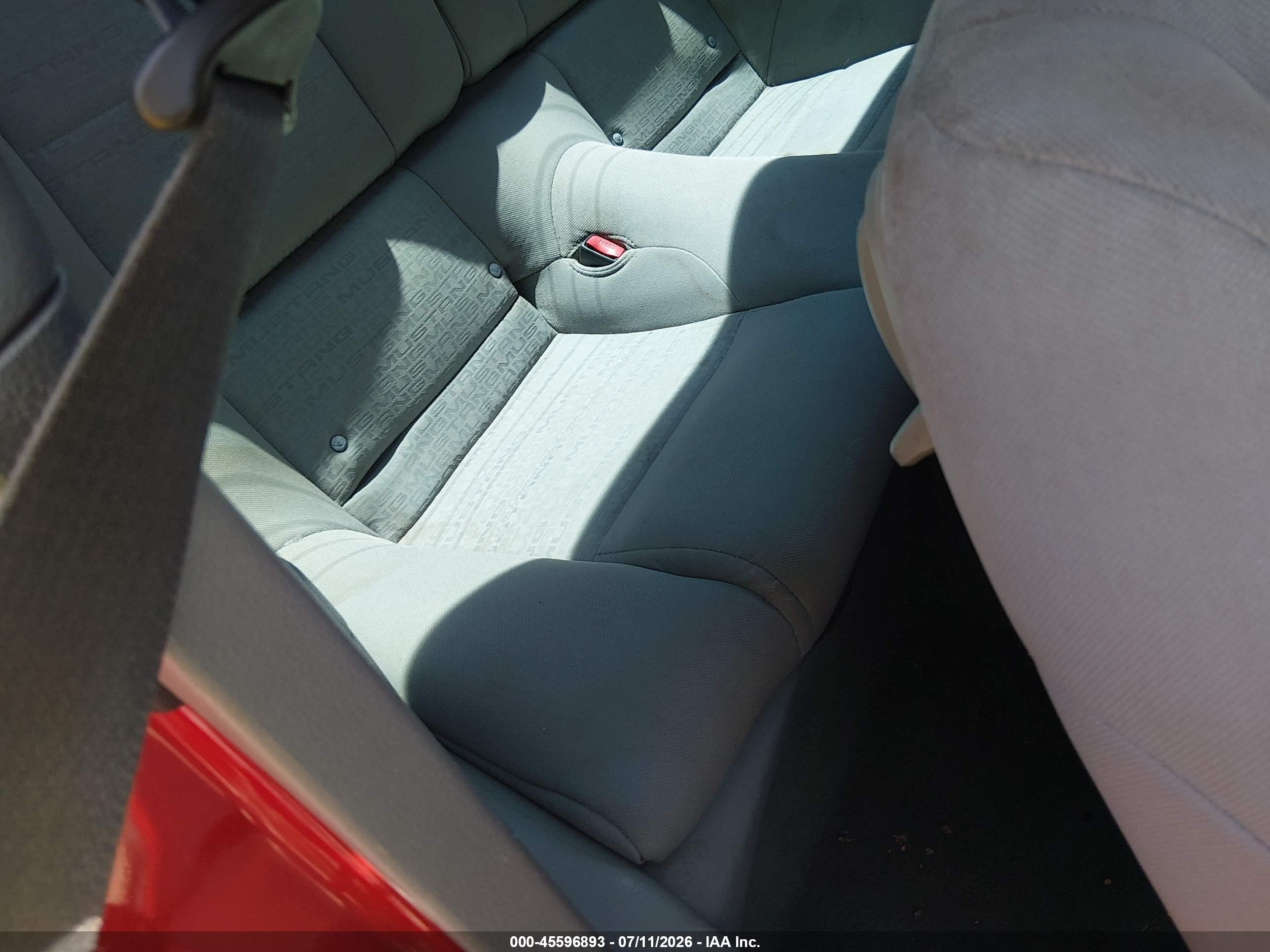2009 Ford Mustang V6/v6 Premium Red vin: 1ZVHT80N095126263