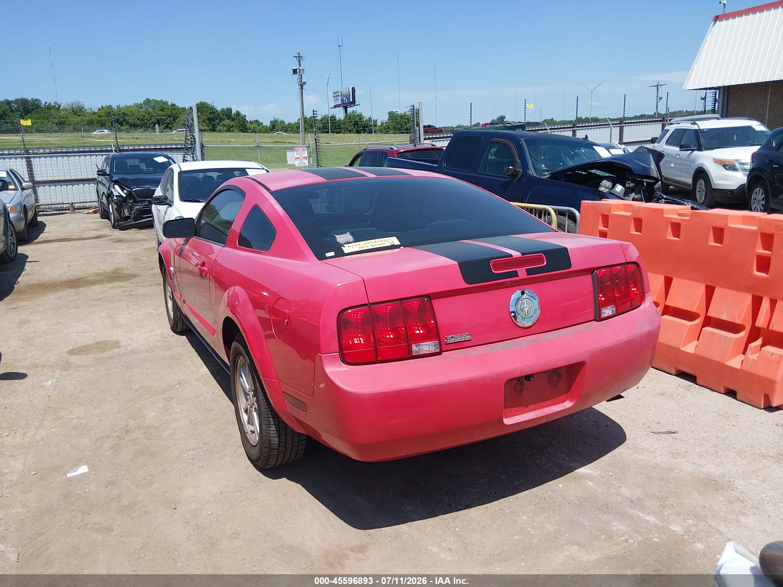 2009 Ford Mustang V6/v6 Premium Red vin: 1ZVHT80N095126263