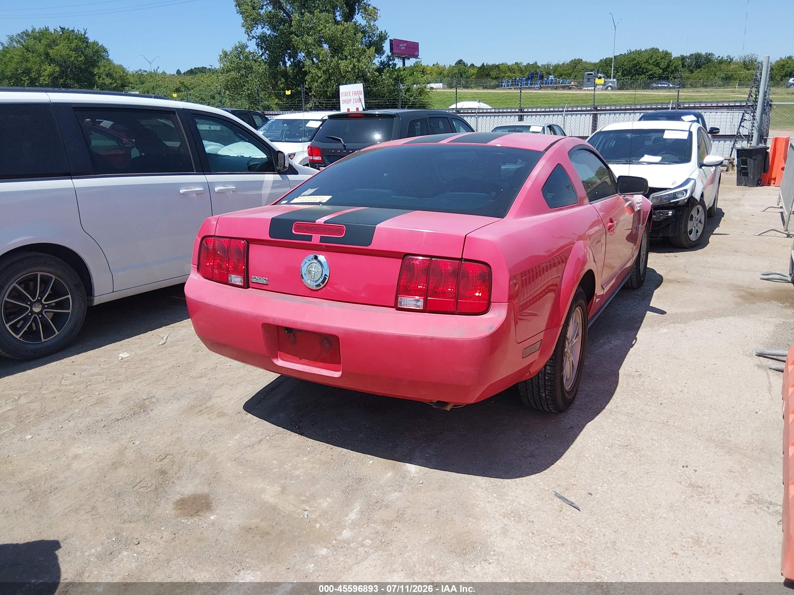 2009 Ford Mustang V6/v6 Premium Red vin: 1ZVHT80N095126263
