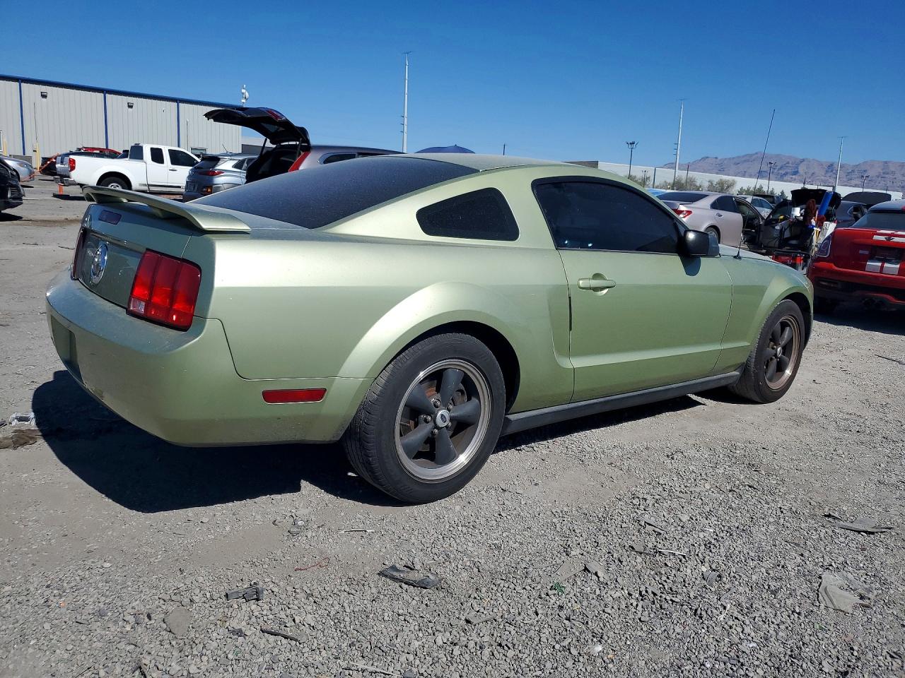 2006 Ford Mustang Green vin: 1ZVHT80N165140071
