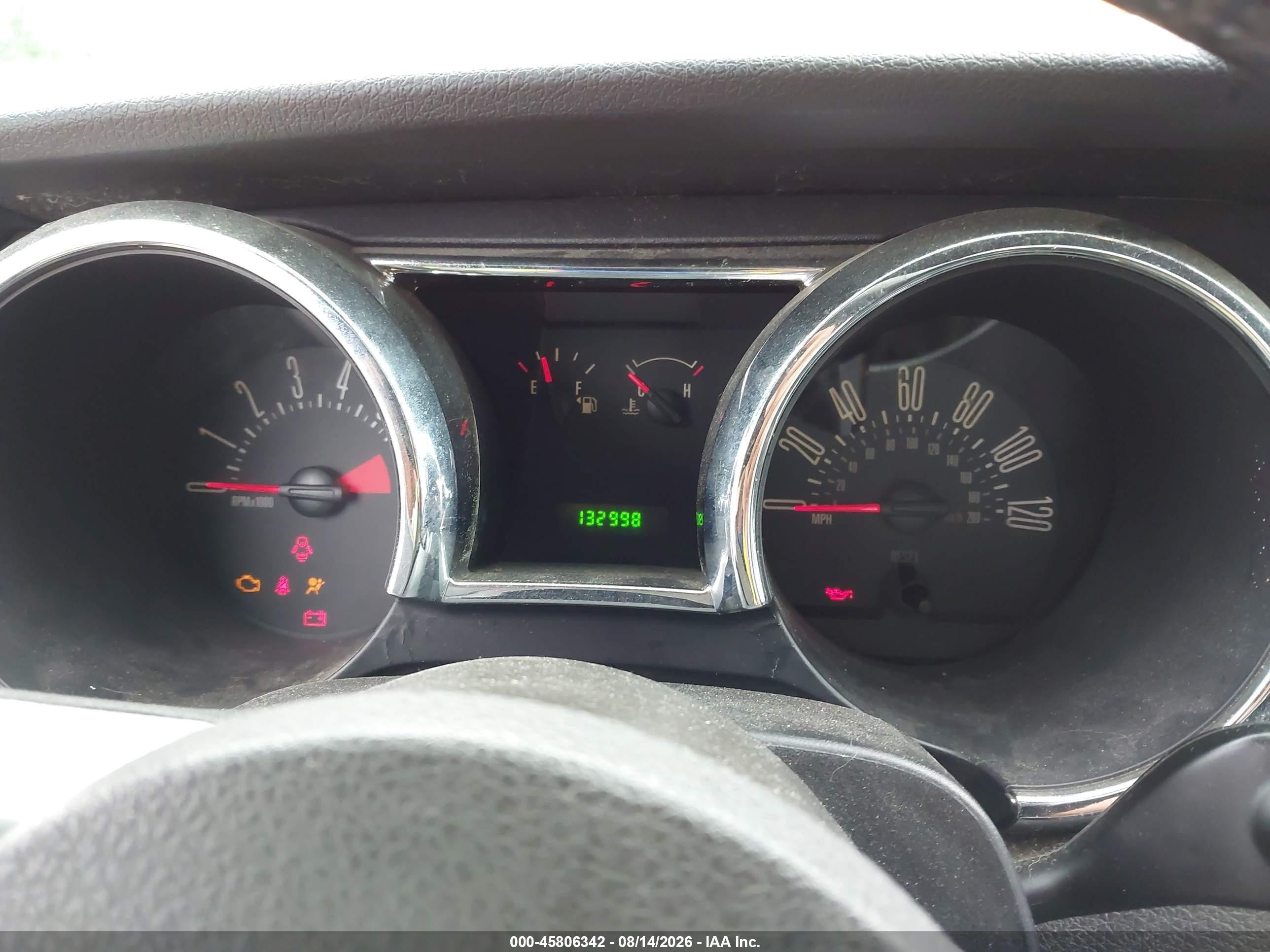 2007 Ford Mustang V6 Deluxe/v6 Premium Оранжевый vin: 1ZVHT80N175215367