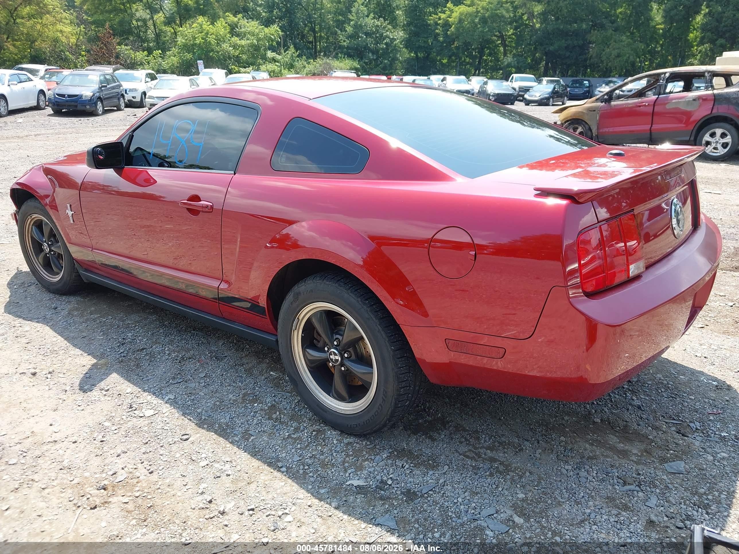 2008 Ford Mustang V6 Deluxe/v6 Premium Red vin: 1ZVHT80N185117120