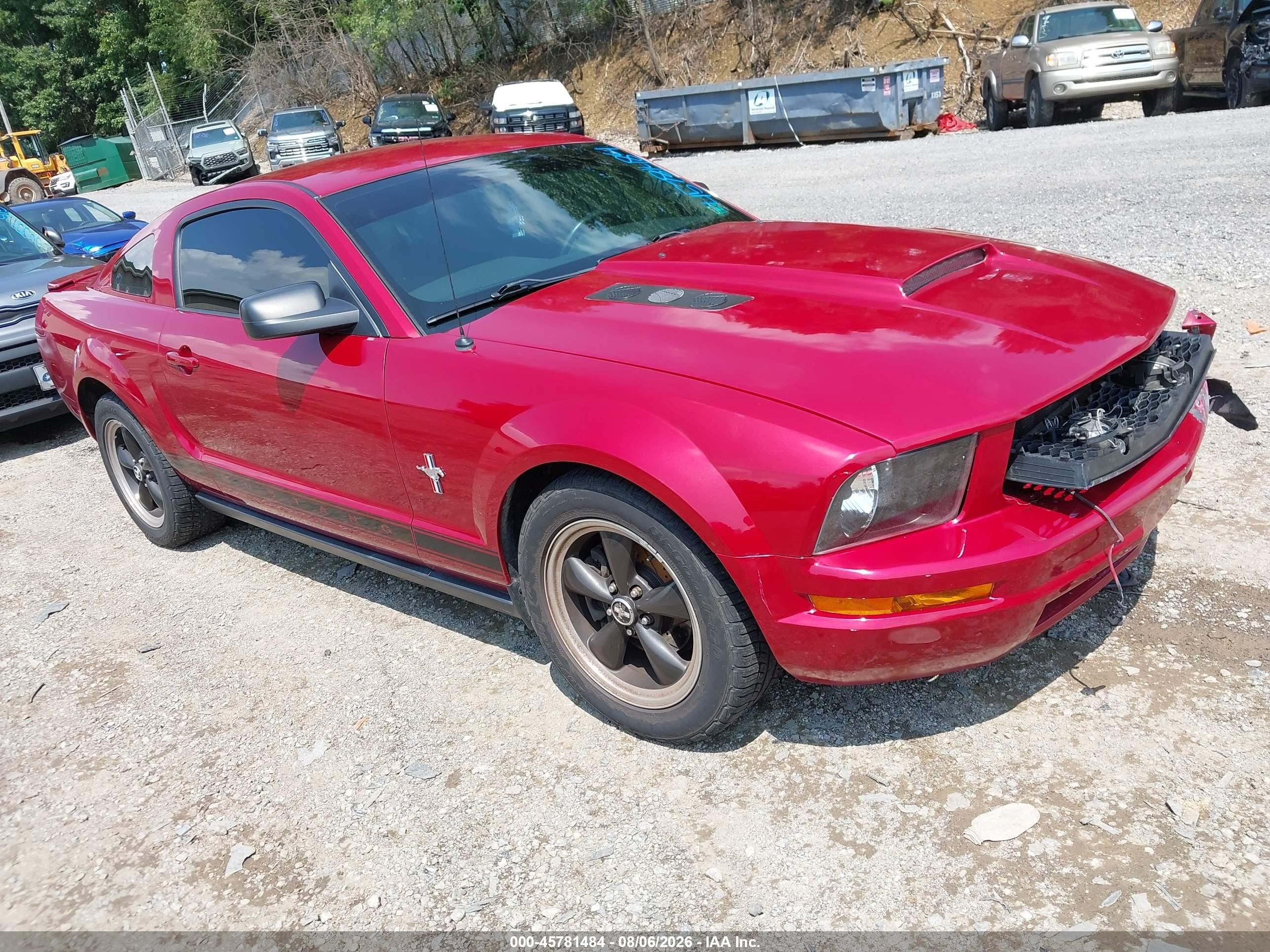 2008 Ford Mustang V6 Deluxe/v6 Premium Red vin: 1ZVHT80N185117120