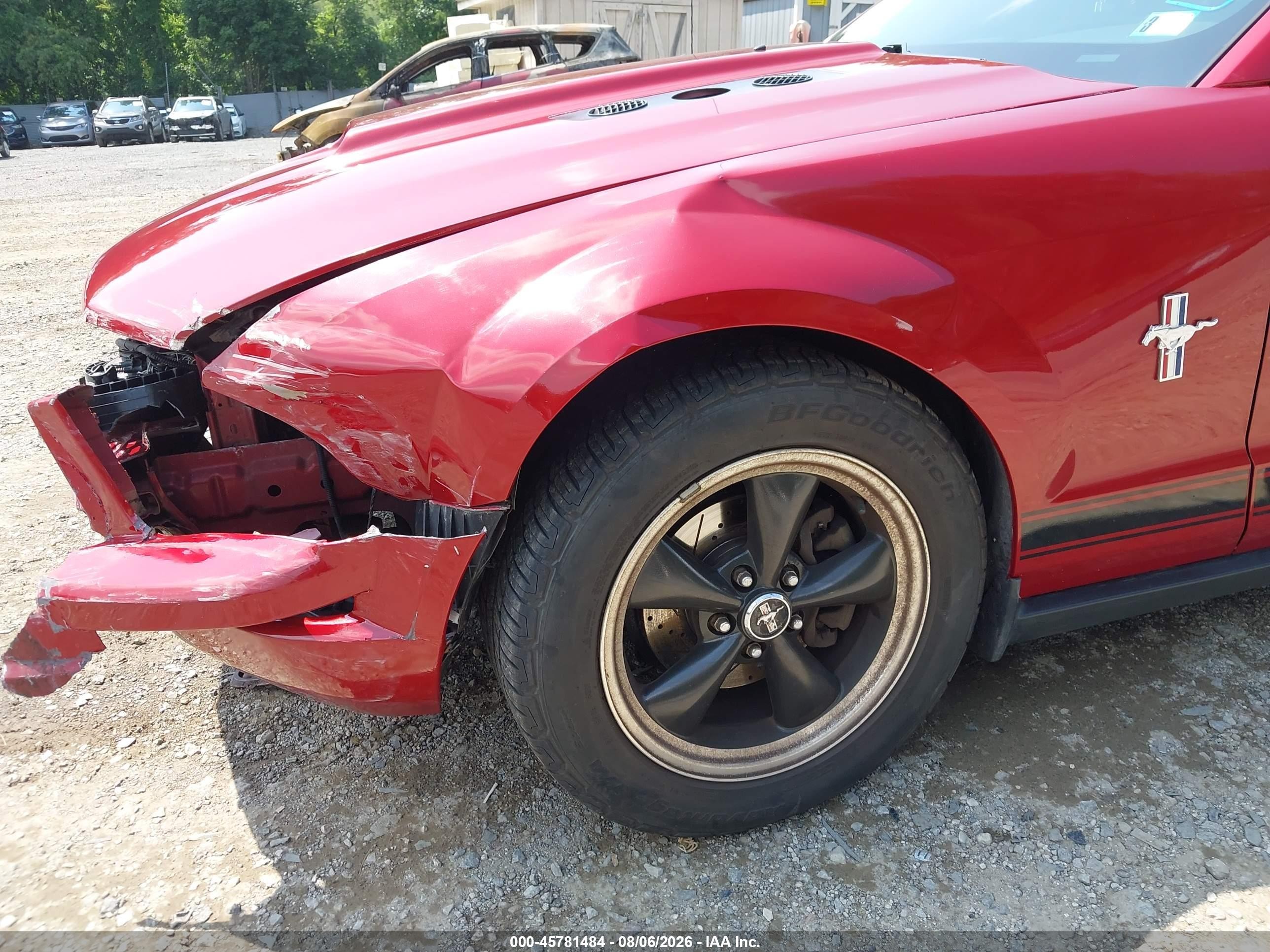 2008 Ford Mustang V6 Deluxe/v6 Premium Red vin: 1ZVHT80N185117120